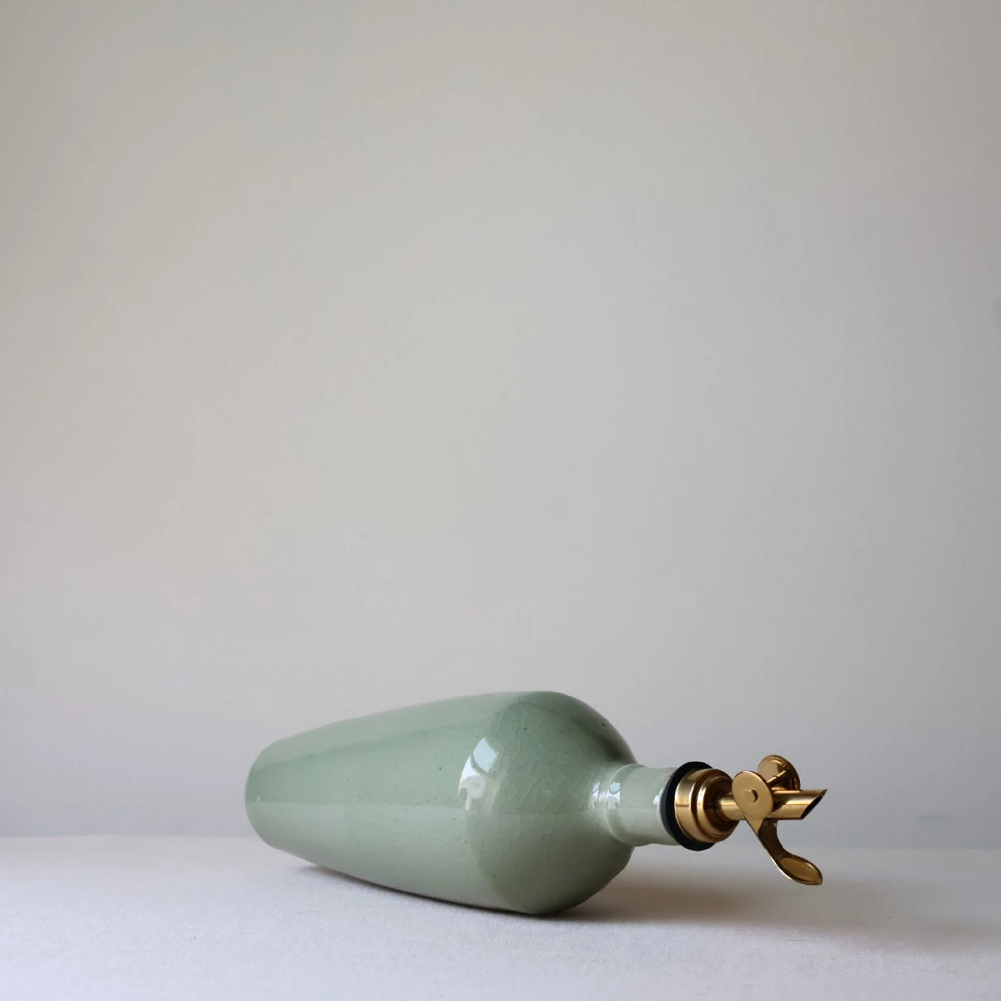 green-crackle-olive-oil-bottle-5.jpg