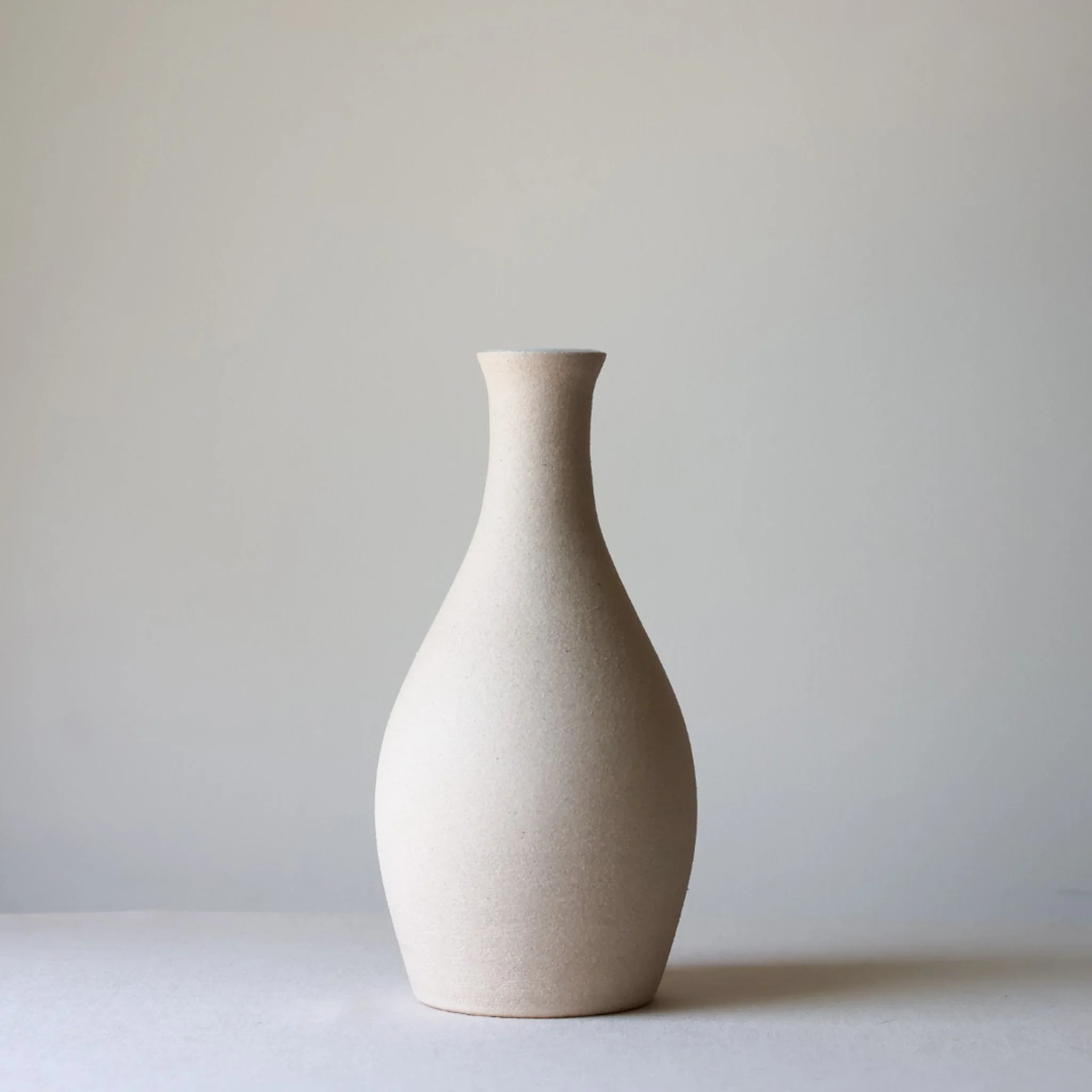 porcelain-stoneware-bottle-vase-1.jpg