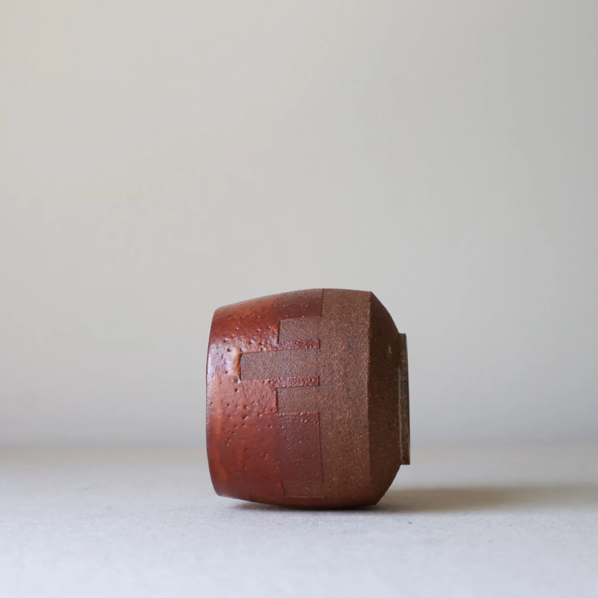 rust-shino-relief-cappuccino-cup-3.jpg