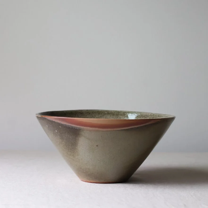 mossy-green-shino-triangular-ramen-bowl-second-2.jpg