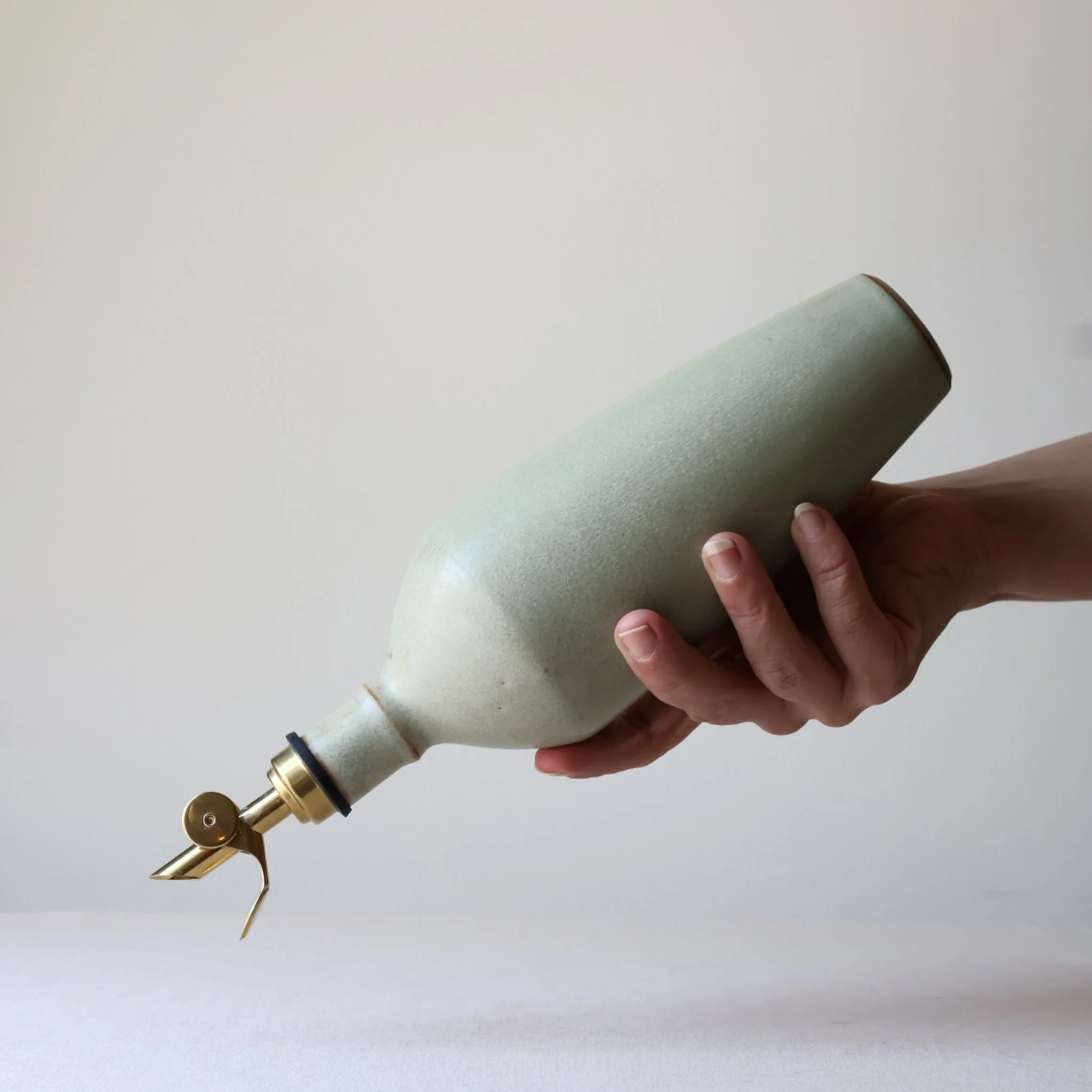 pistachio-taper-olive-oil-bottle-3.jpg