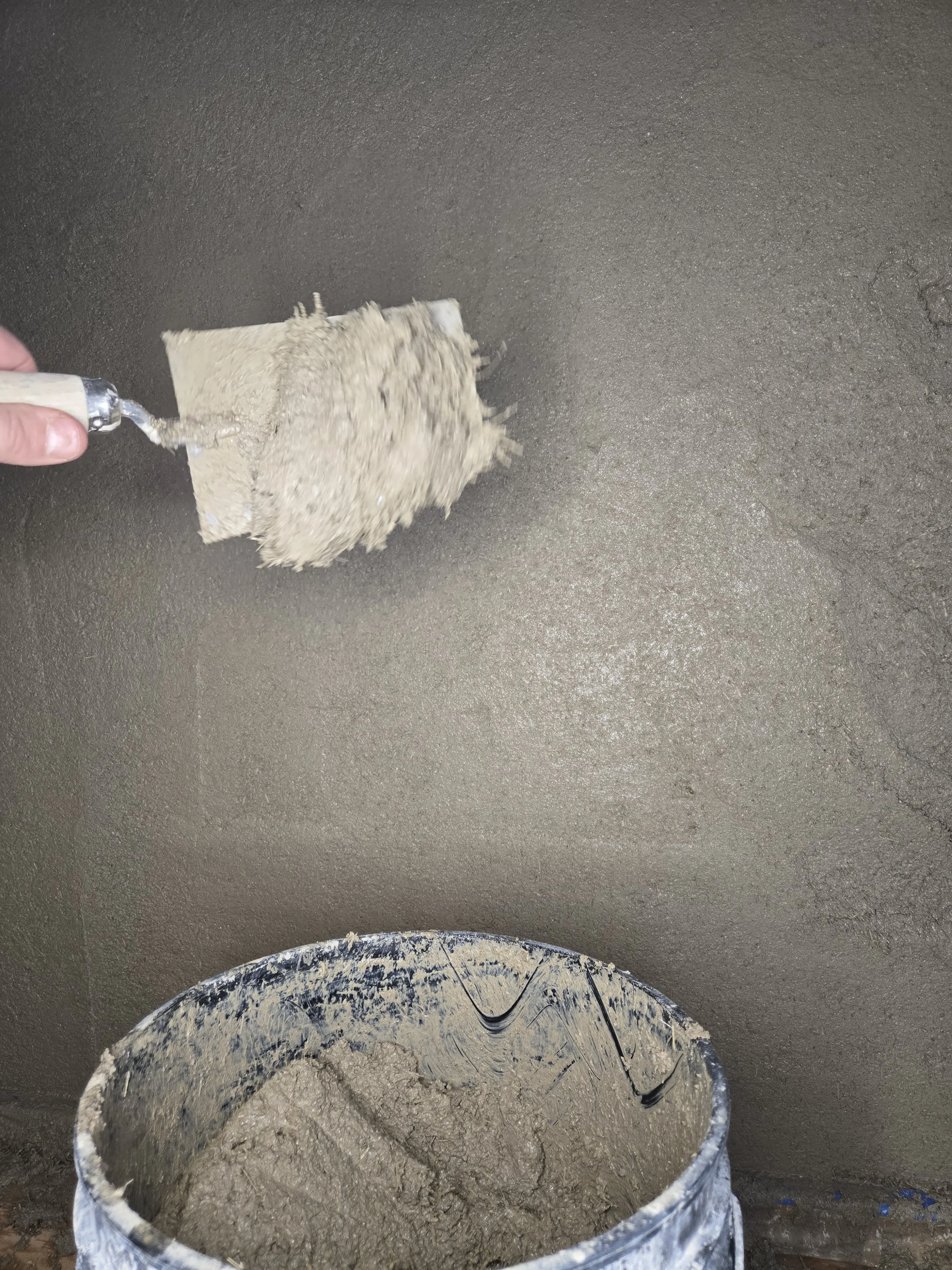 Plaster Scoop With Terra.jpg