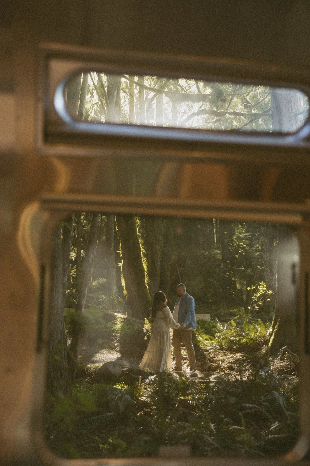vow-renewal-mt-hood-oregon-highland-cow-farms-oregon-elopement-airstream-vintage-storytelling-dawn-photo-40.jpg