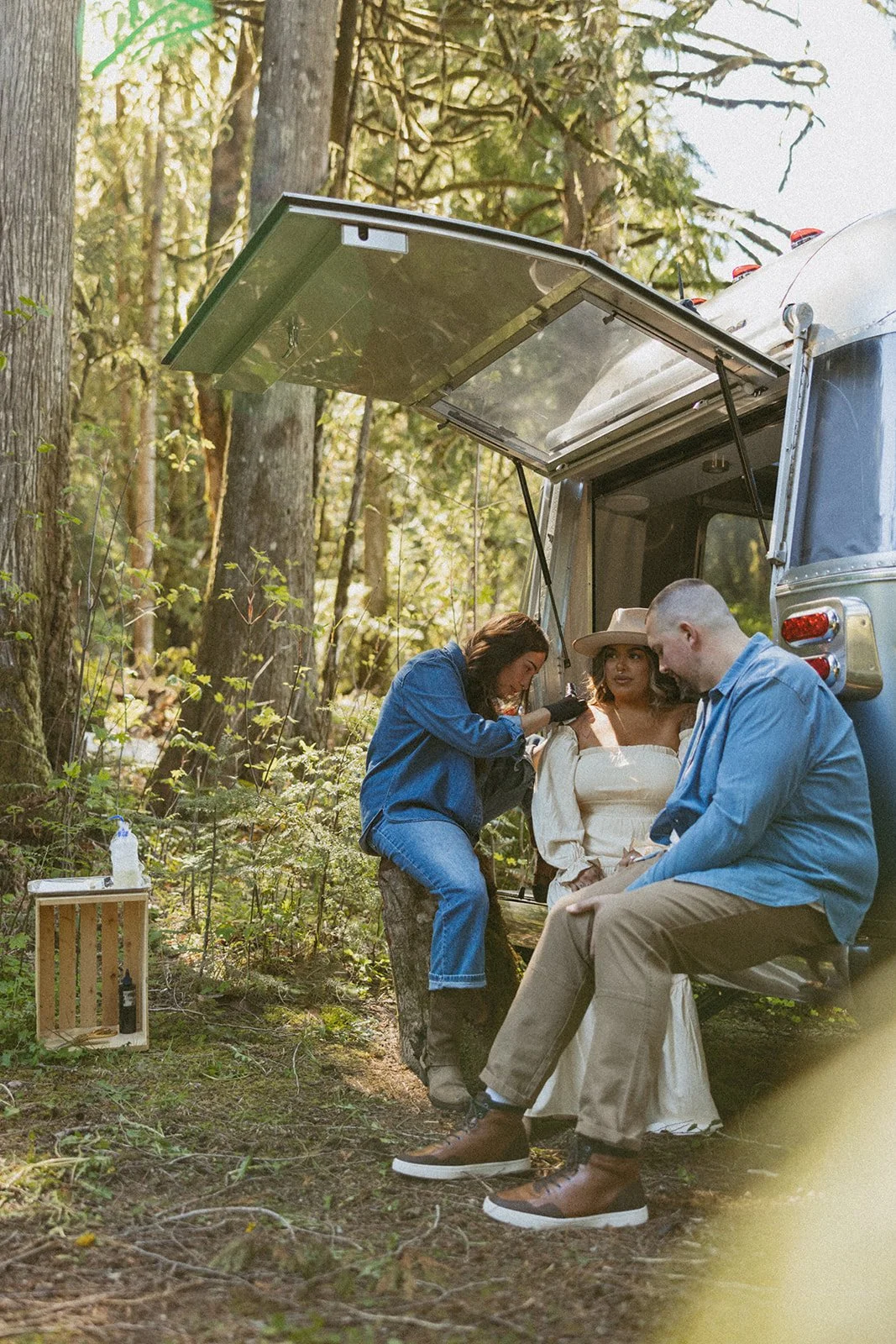 vow-renewal-mt-hood-oregon-highland-cow-farms-oregon-elopement-airstream-vintage-storytelling-dawn-photo-23.jpg
