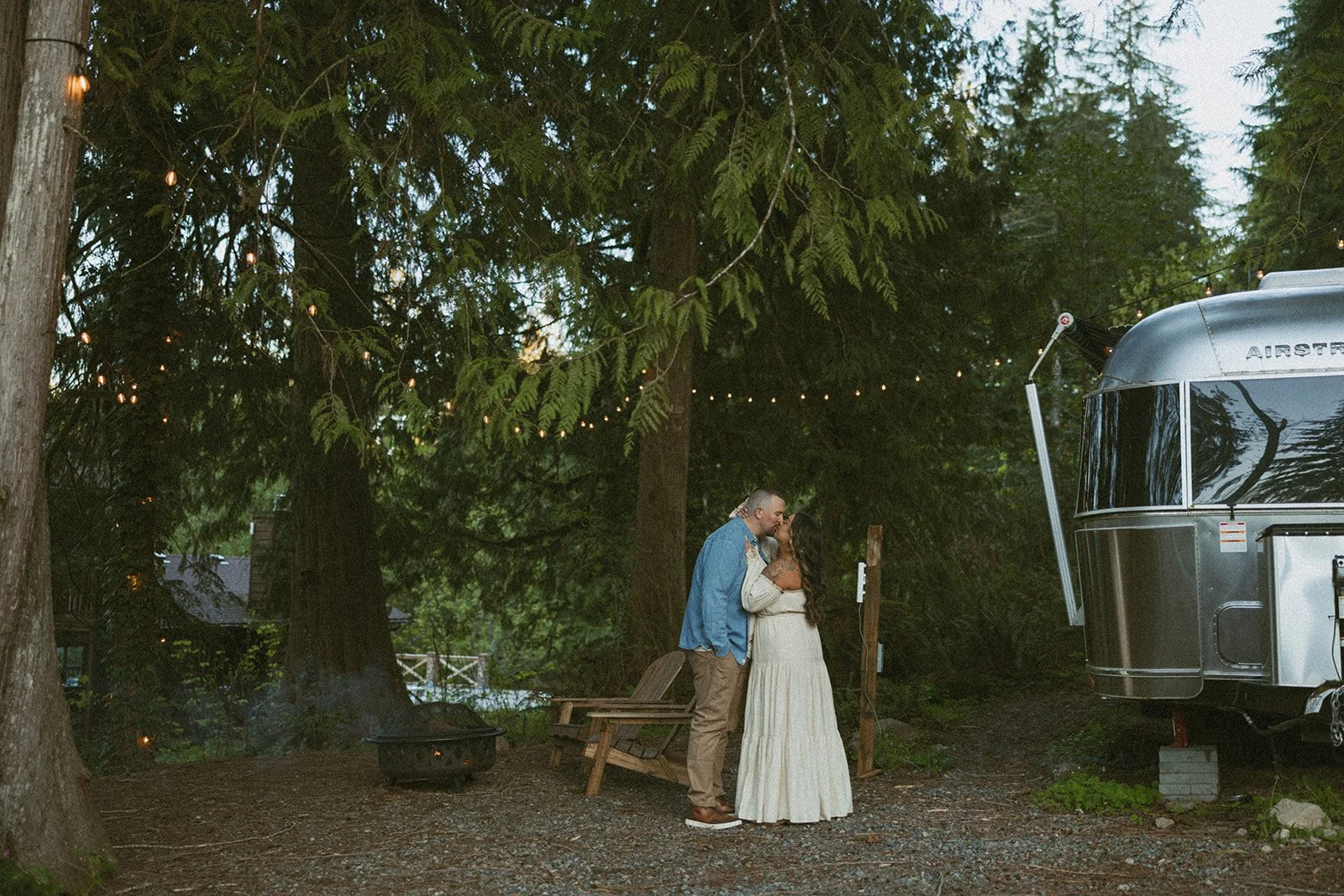 vow-renewal-mt-hood-oregon-highland-cow-farms-oregon-elopement-airstream-vintage-storytelling-dawn-photo-84.jpg