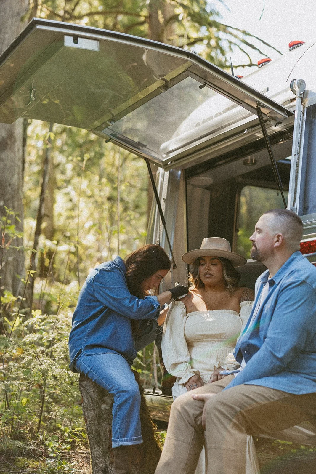 vow-renewal-mt-hood-oregon-highland-cow-farms-oregon-elopement-airstream-vintage-storytelling-dawn-photo-21.jpg