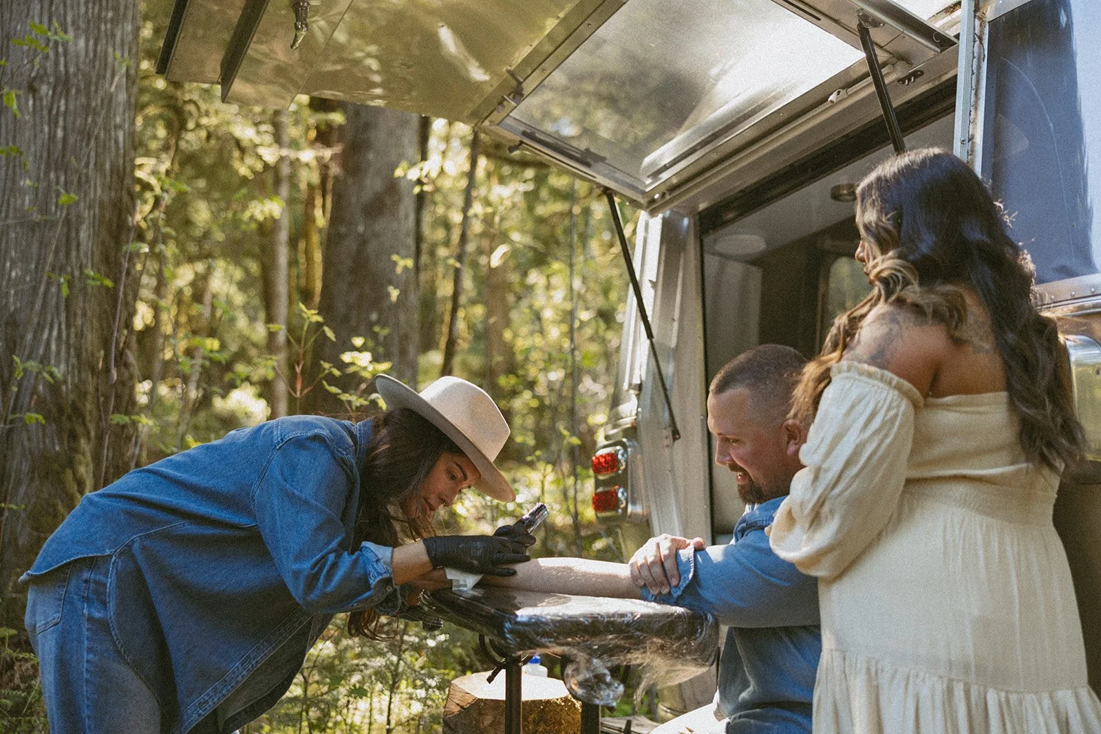 vow-renewal-mt-hood-oregon-highland-cow-farms-oregon-elopement-airstream-vintage-storytelling-dawn-photo-33.jpg