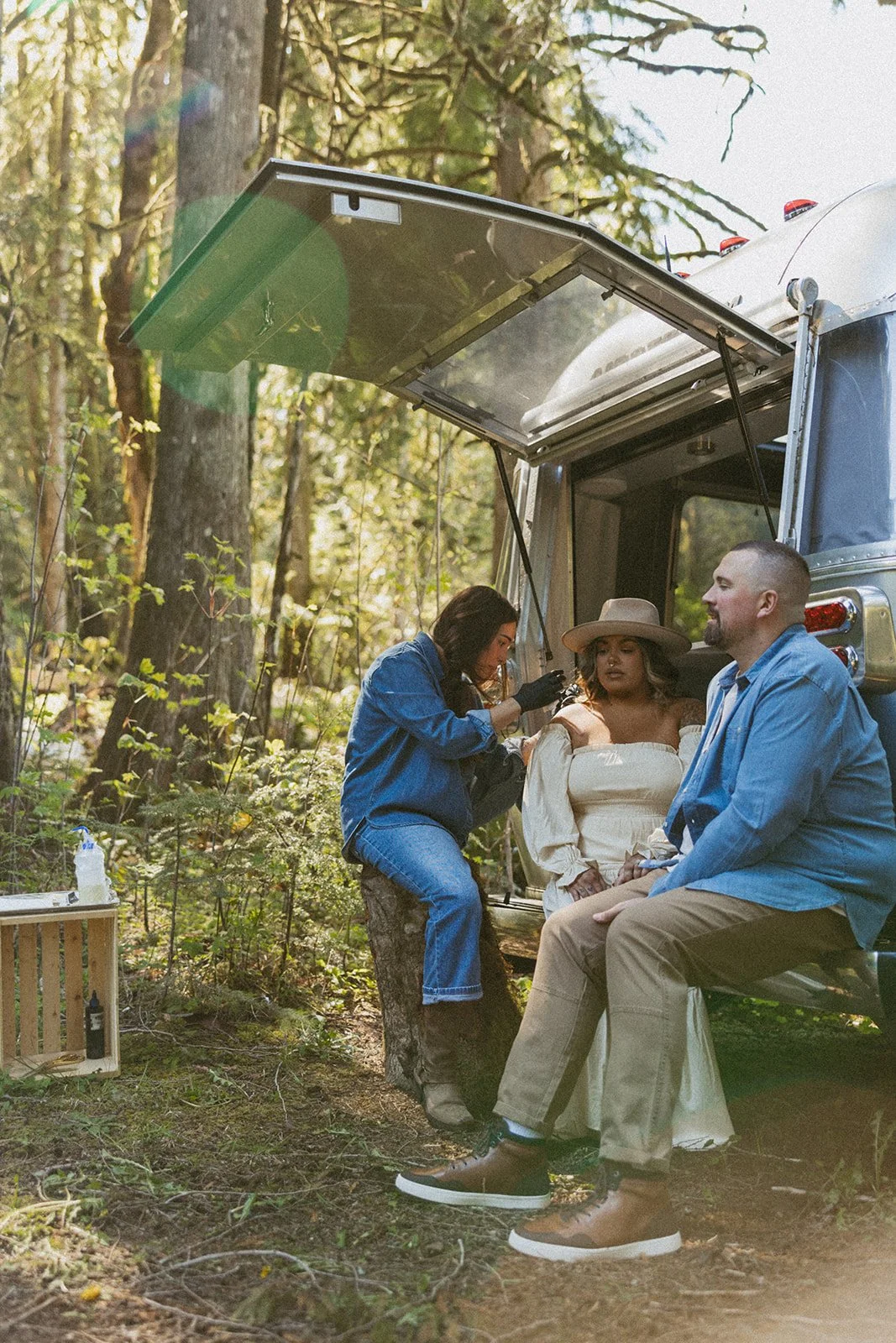 vow-renewal-mt-hood-oregon-highland-cow-farms-oregon-elopement-airstream-vintage-storytelling-dawn-photo-20.jpg