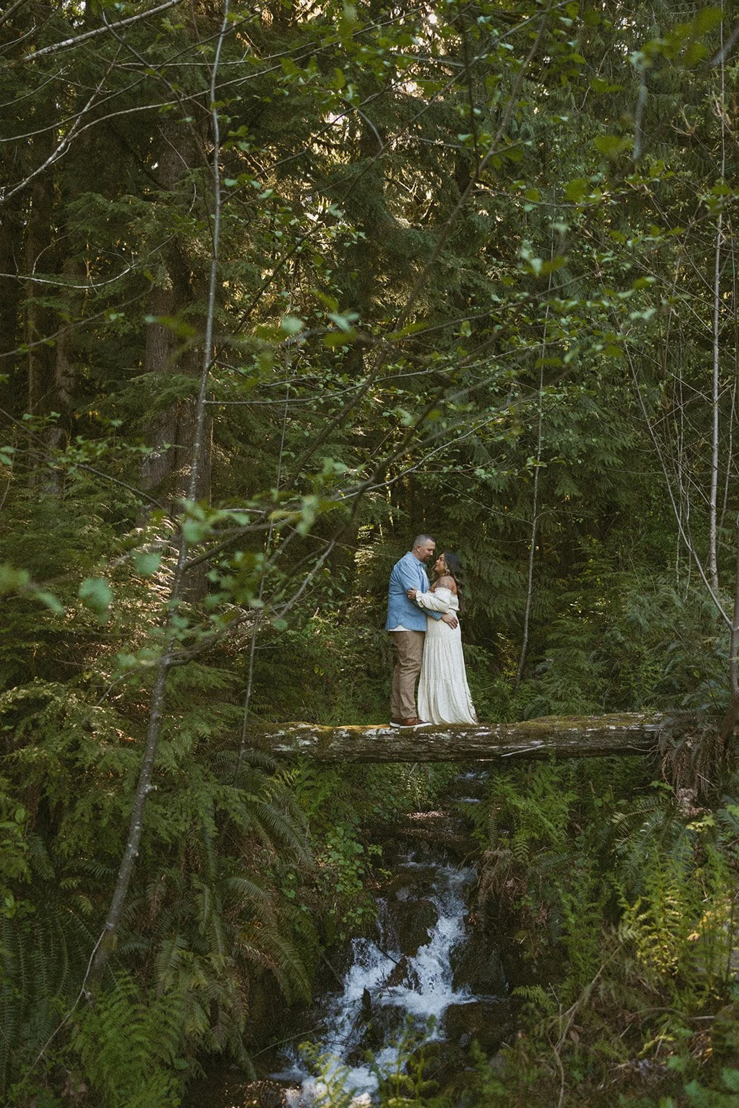 vow-renewal-mt-hood-oregon-highland-cow-farms-oregon-elopement-airstream-vintage-storytelling-dawn-photo-47.jpg