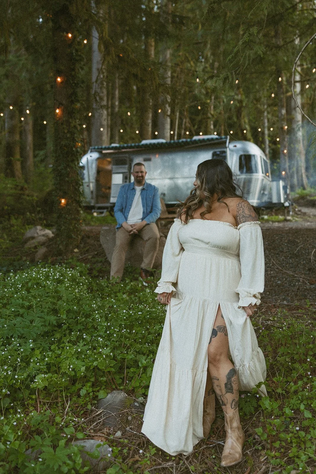 vow-renewal-mt-hood-oregon-highland-cow-farms-oregon-elopement-airstream-vintage-storytelling-dawn-photo-80.jpg