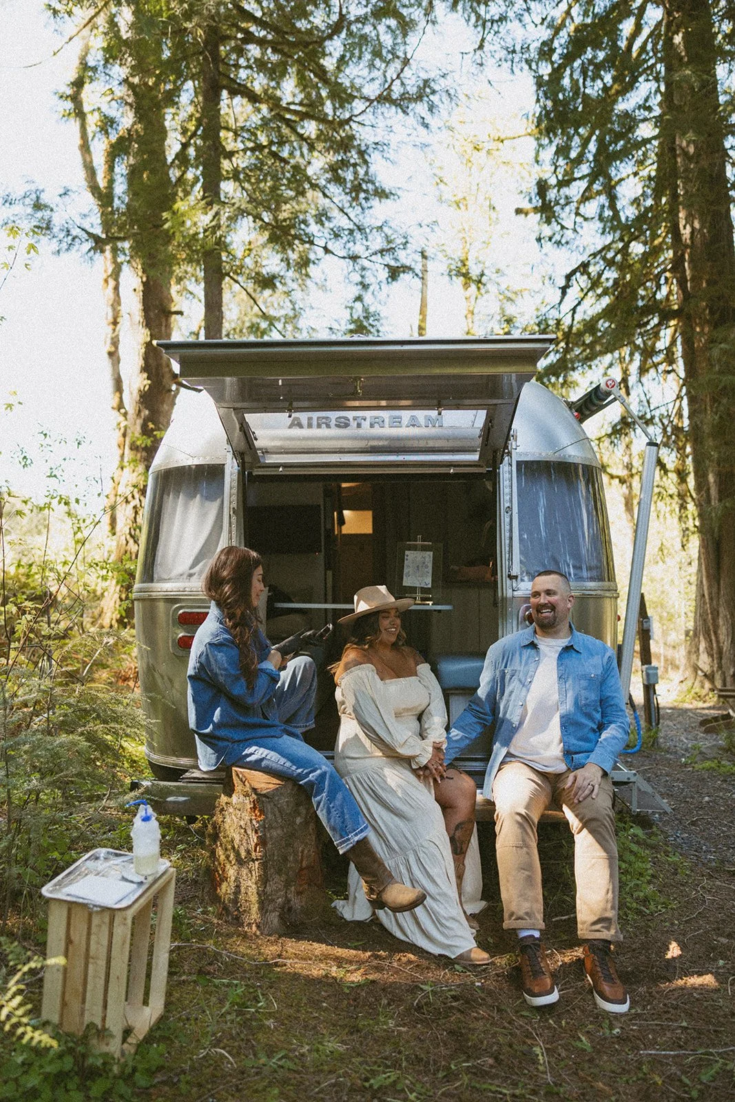 vow-renewal-mt-hood-oregon-highland-cow-farms-oregon-elopement-airstream-vintage-storytelling-dawn-photo-26.jpg