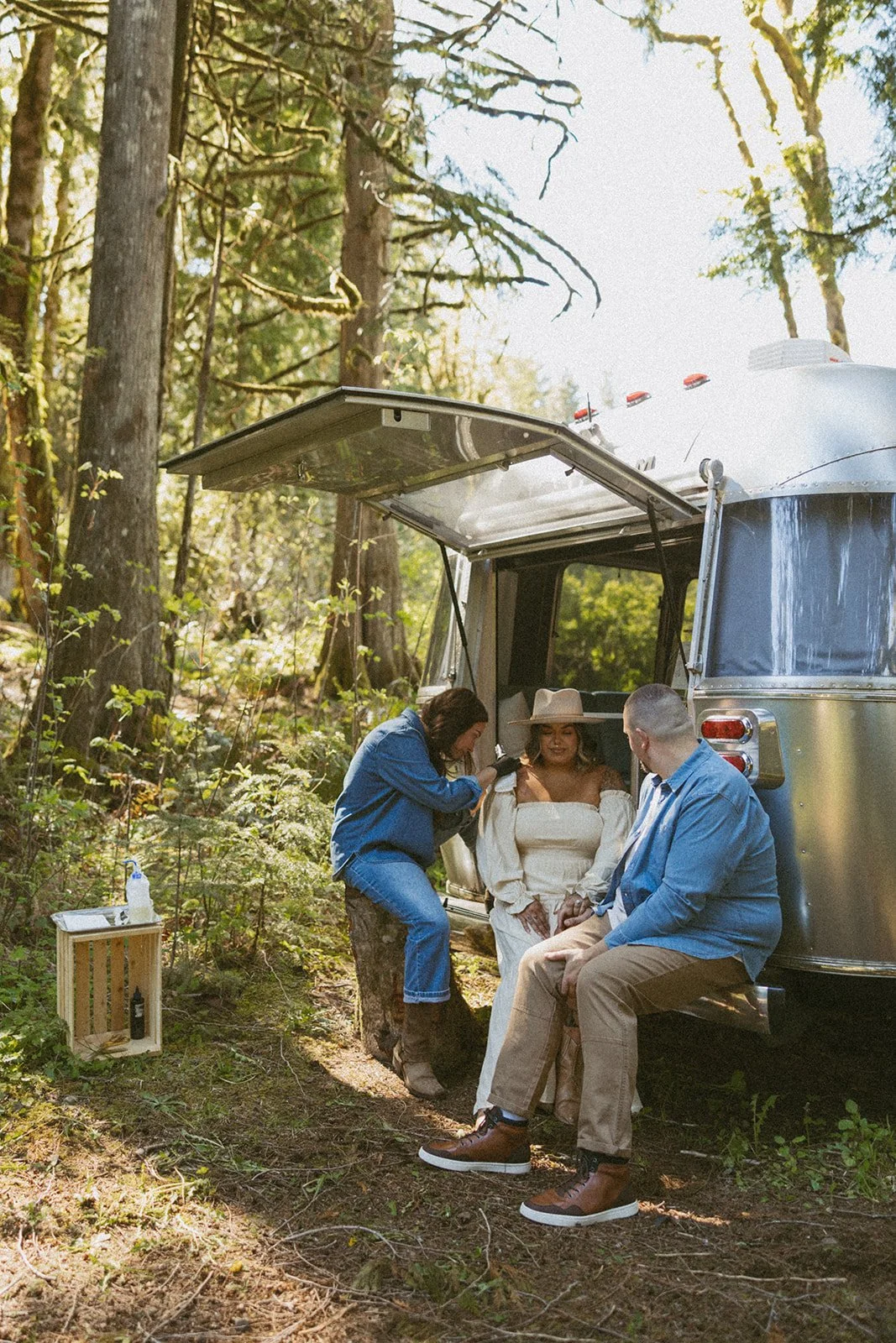 vow-renewal-mt-hood-oregon-highland-cow-farms-oregon-elopement-airstream-vintage-storytelling-dawn-photo-19.jpg