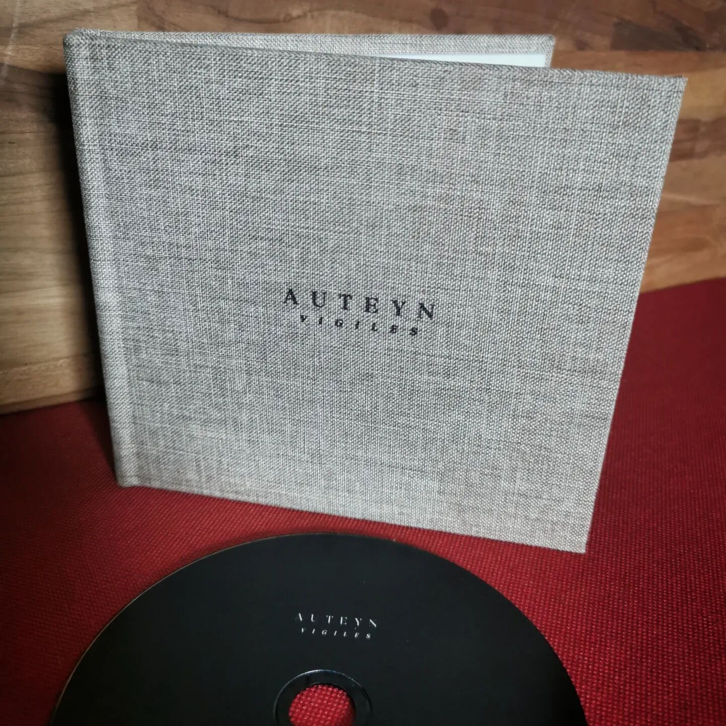 One day left before release!

The CDs of Vigiles have just arrived. I only made a few copies for everyone involved - release will be digital only but if there's a demand I'll order more CDs, vinyls &amp; cassettes. Let me know! 

.

.

.

#auteyn #ex