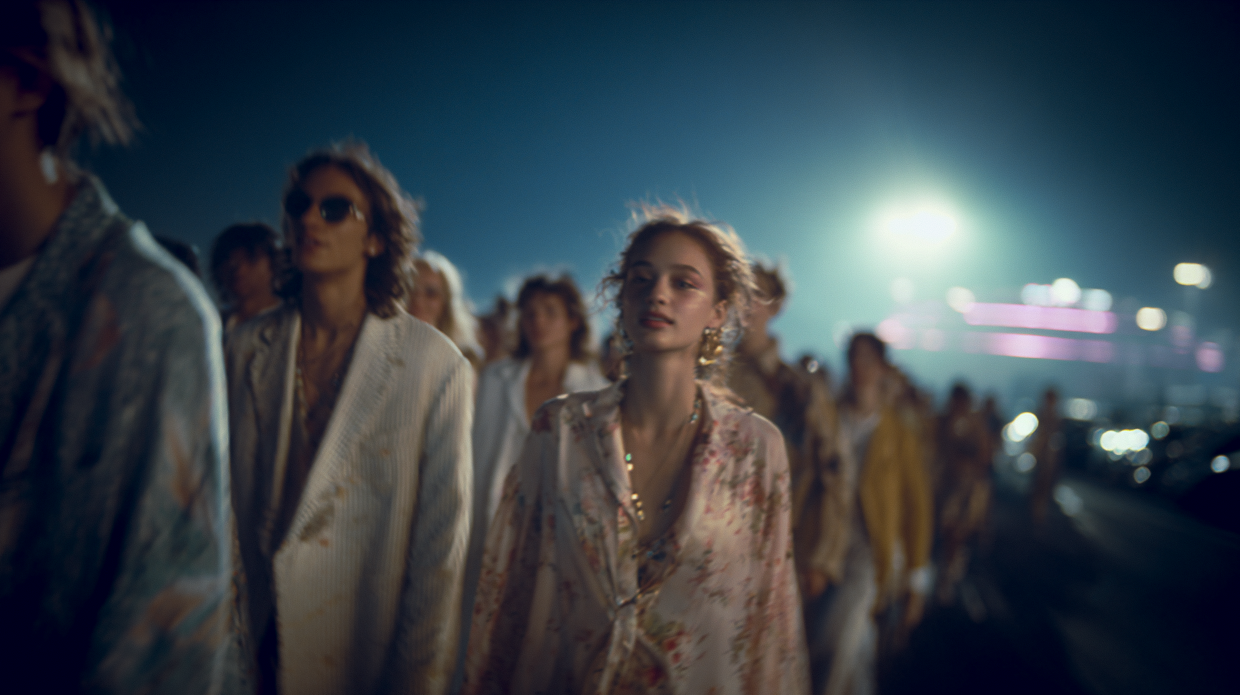 SHOT 40 WIDE & REVERSE - AI_10.png