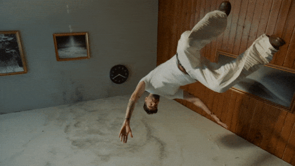 FLOATING & FLYING_DAY_2_1.gif