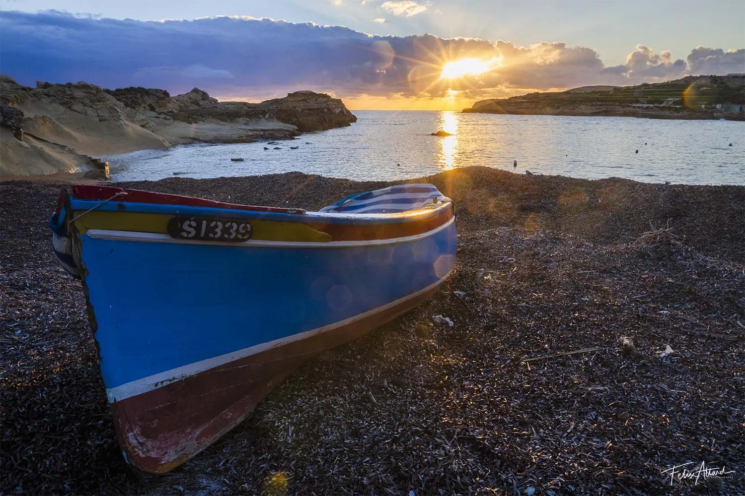 abandoned-boat.jpg