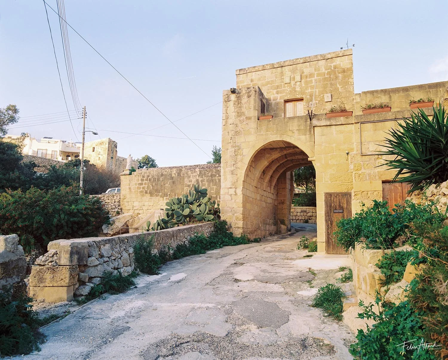 lunzjata-entrance.jpg