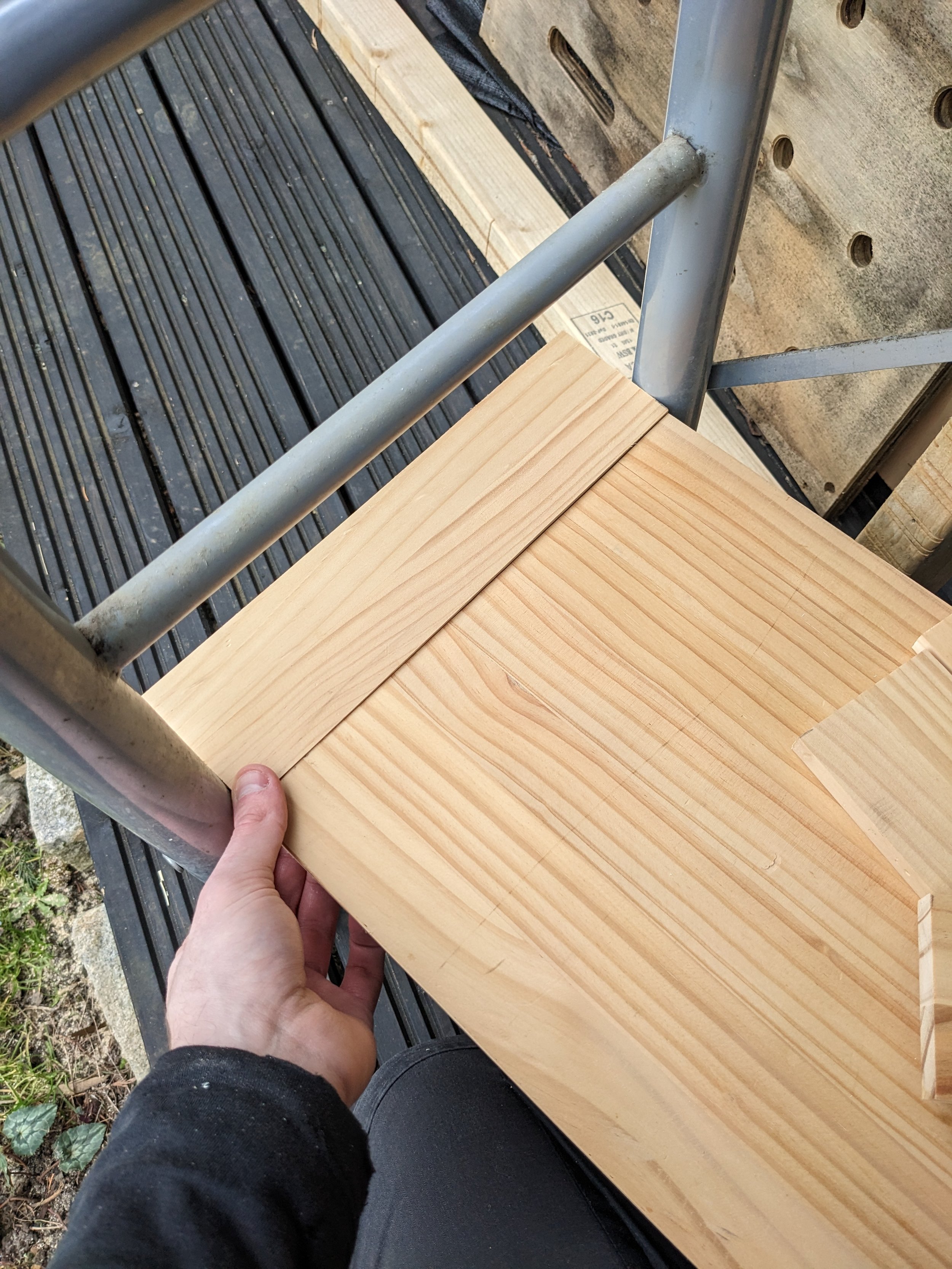 The idea to extend the board and give it a decorative touch