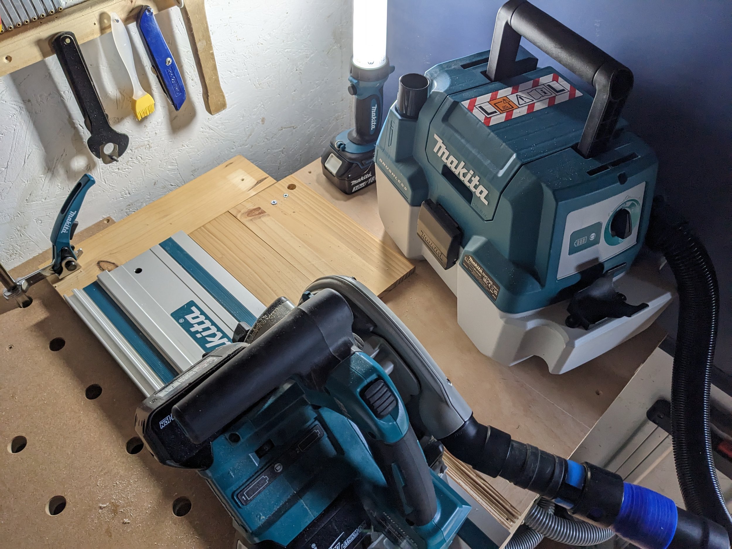 Due to a lack of mains power at the time, I resulted in use of my cordless tool and ingunity to acheive these rip cuts accurately and repeatably