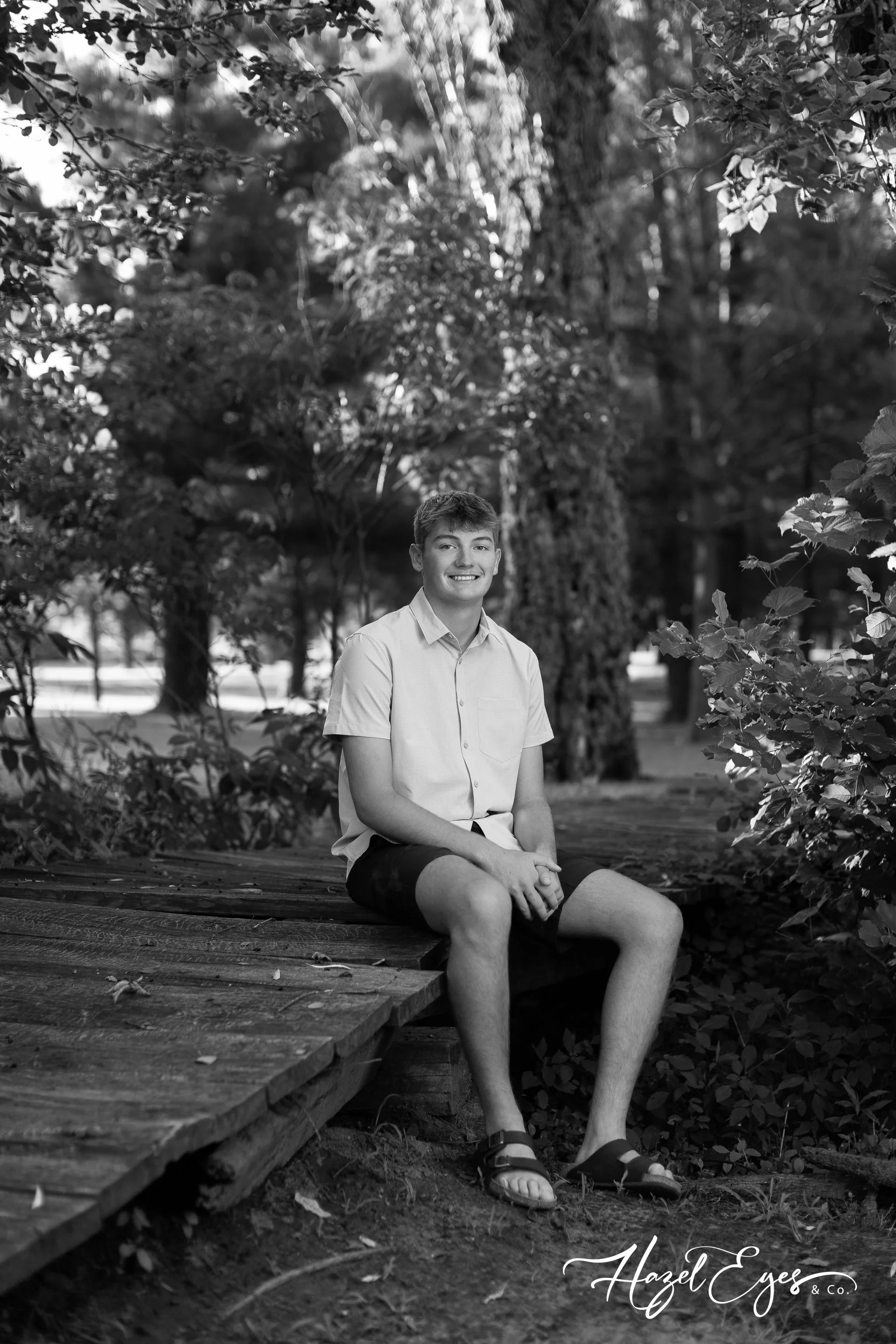 DrewSchmidt-2024-SeniorPhotos-4.jpg