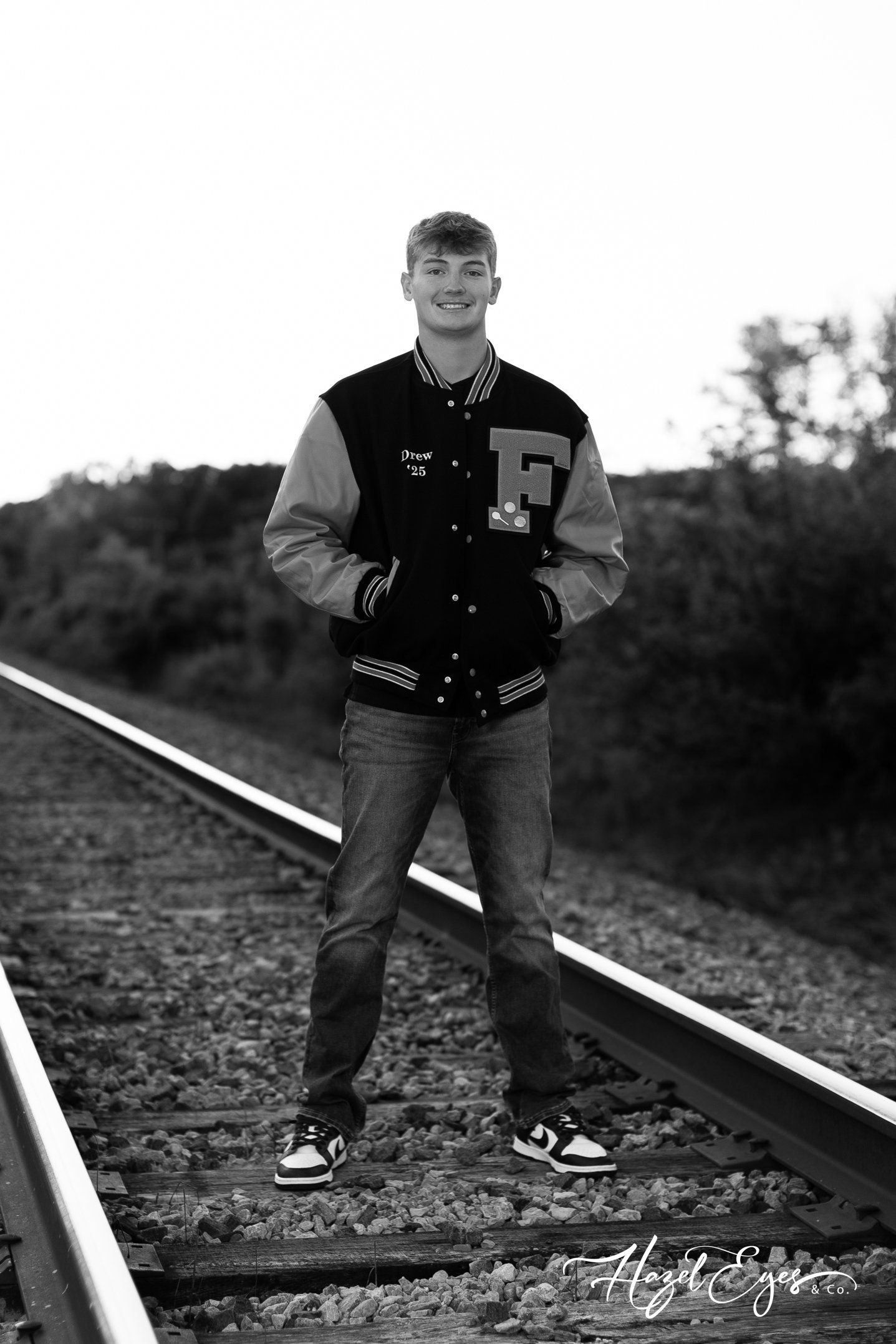 DrewSchmidt-2024-SeniorPhotos-104.jpg
