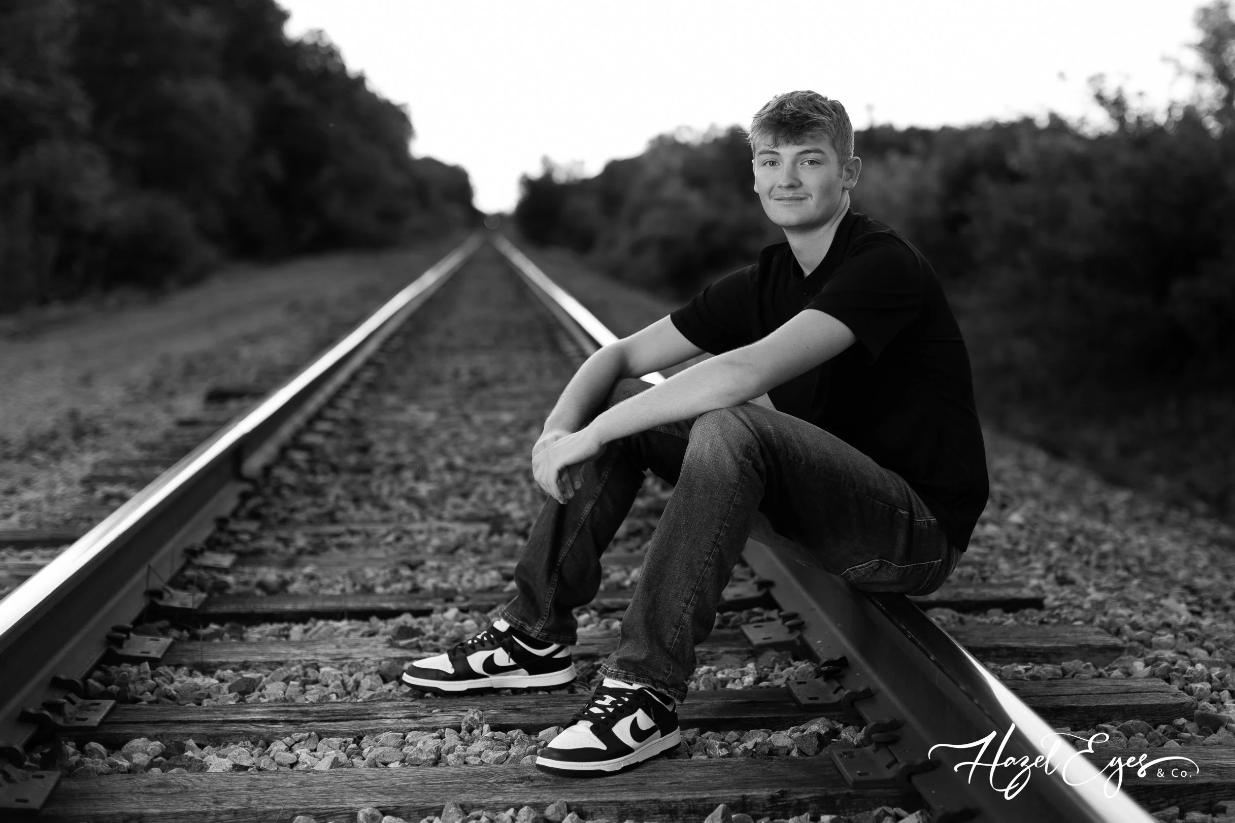 DrewSchmidt-2024-SeniorPhotos-112.jpg