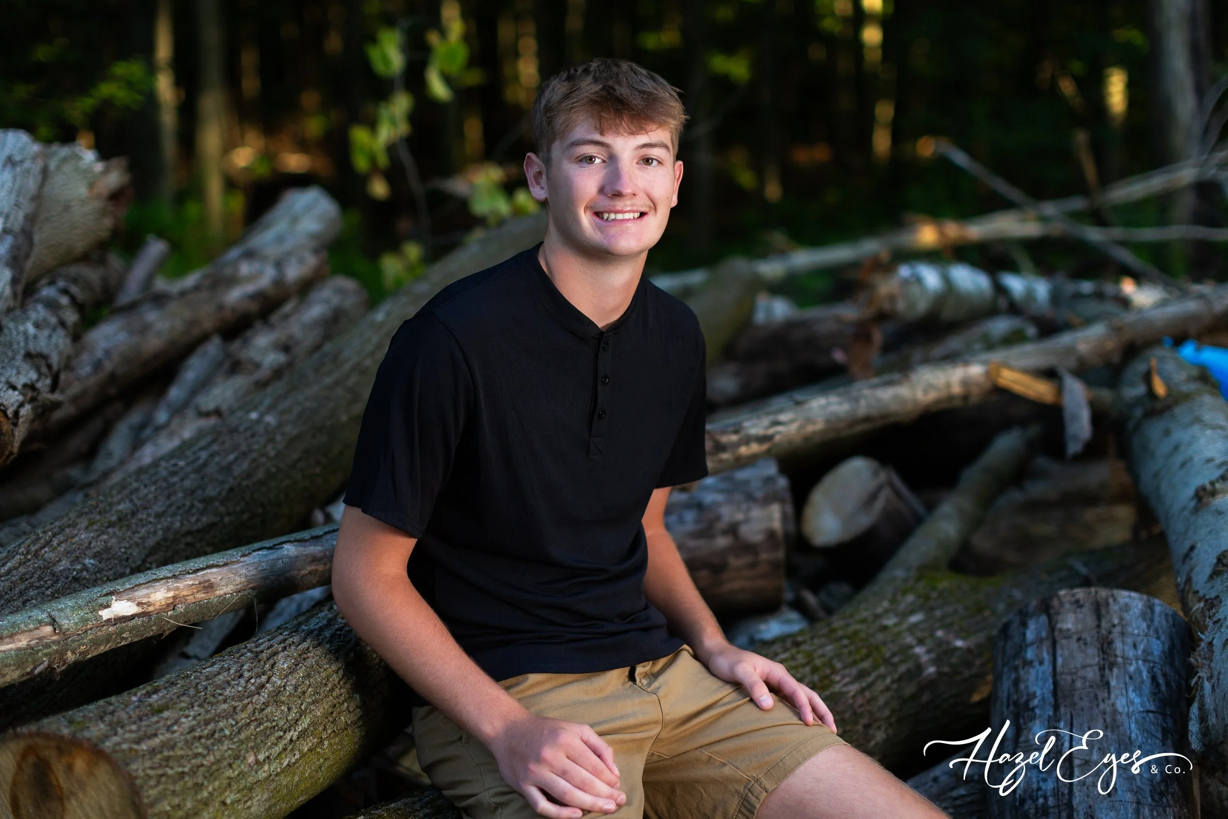 DrewSchmidt-2024-SeniorPhotos-27.jpg