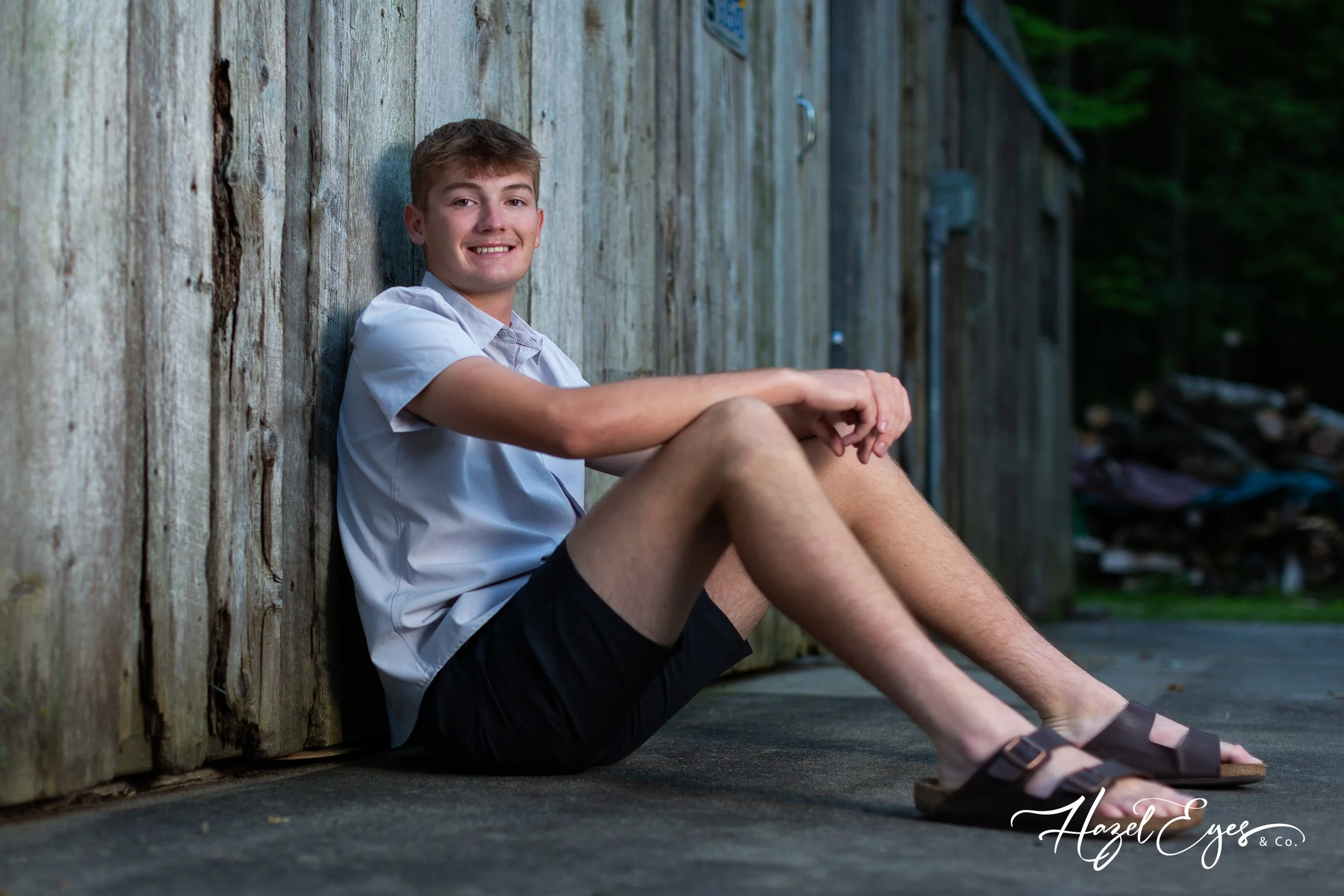 DrewSchmidt-2024-SeniorPhotos-15.jpg