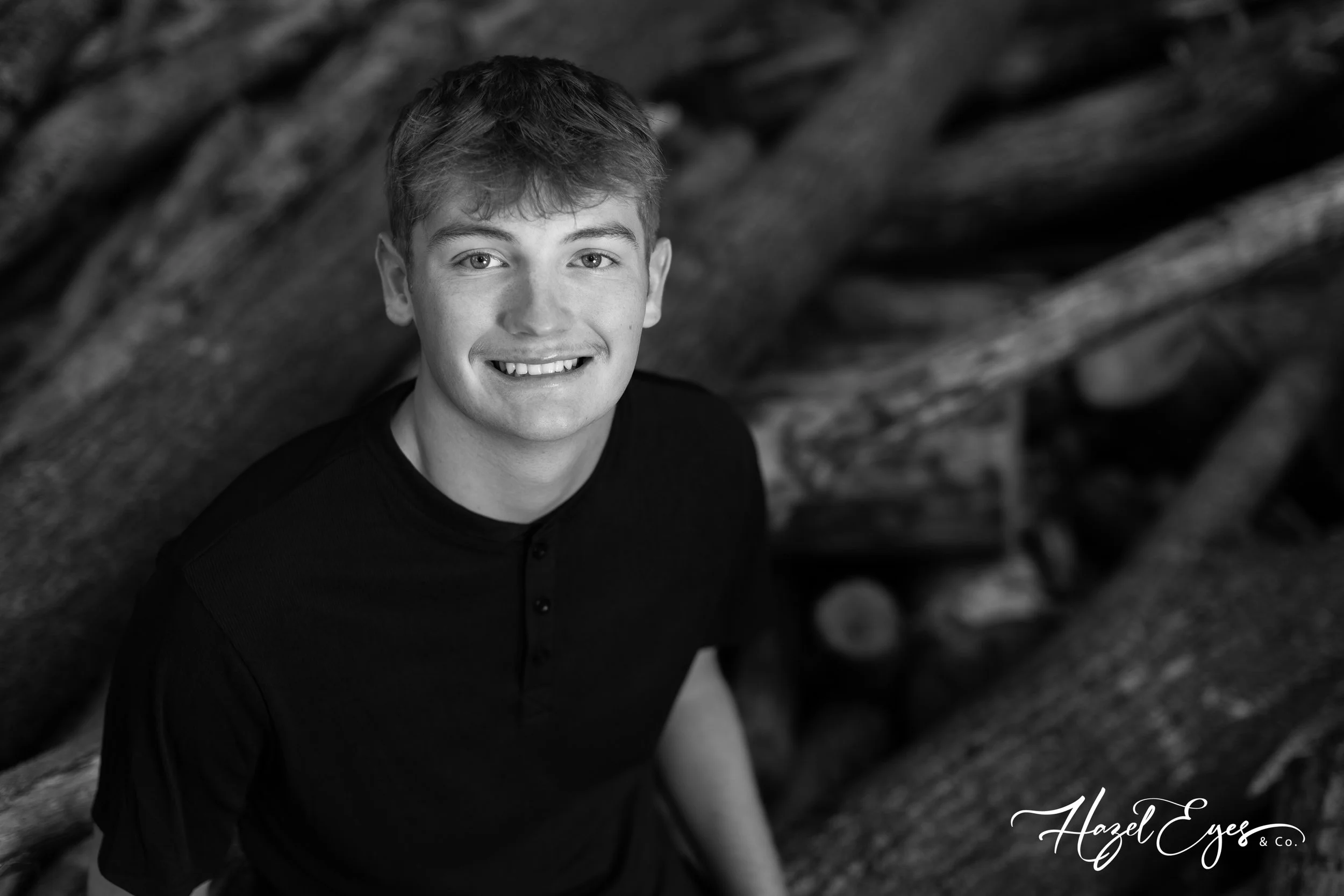 DrewSchmidt-2024-SeniorPhotos-32.jpg