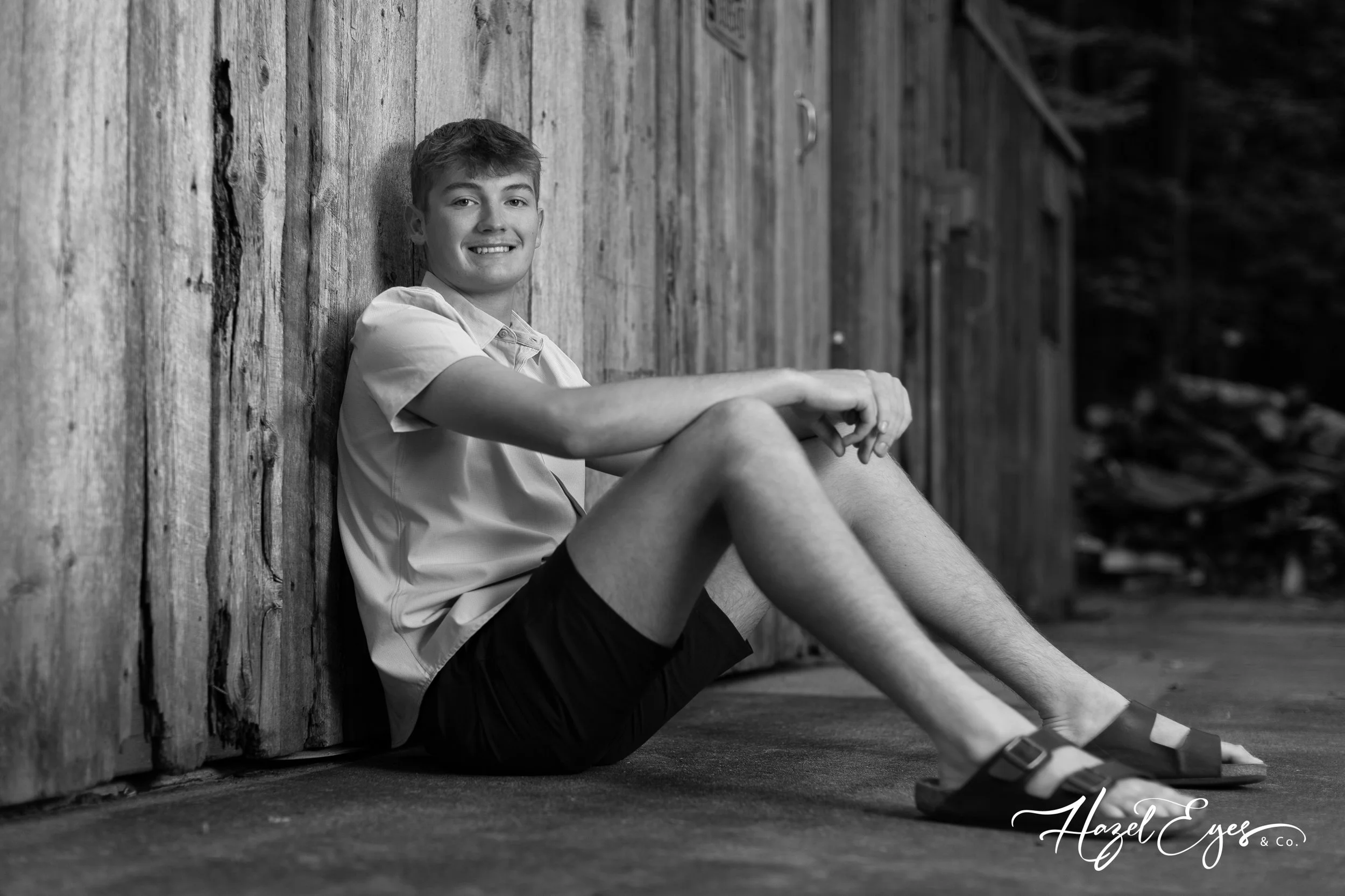DrewSchmidt-2024-SeniorPhotos-16.jpg
