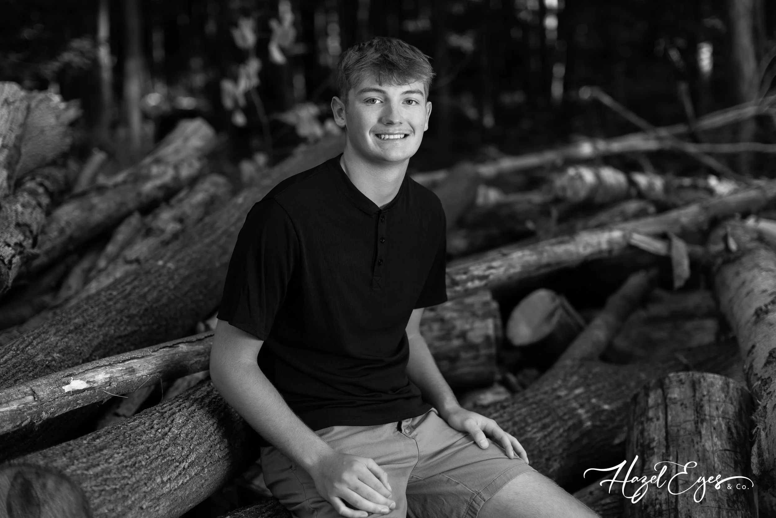 DrewSchmidt-2024-SeniorPhotos-28.jpg