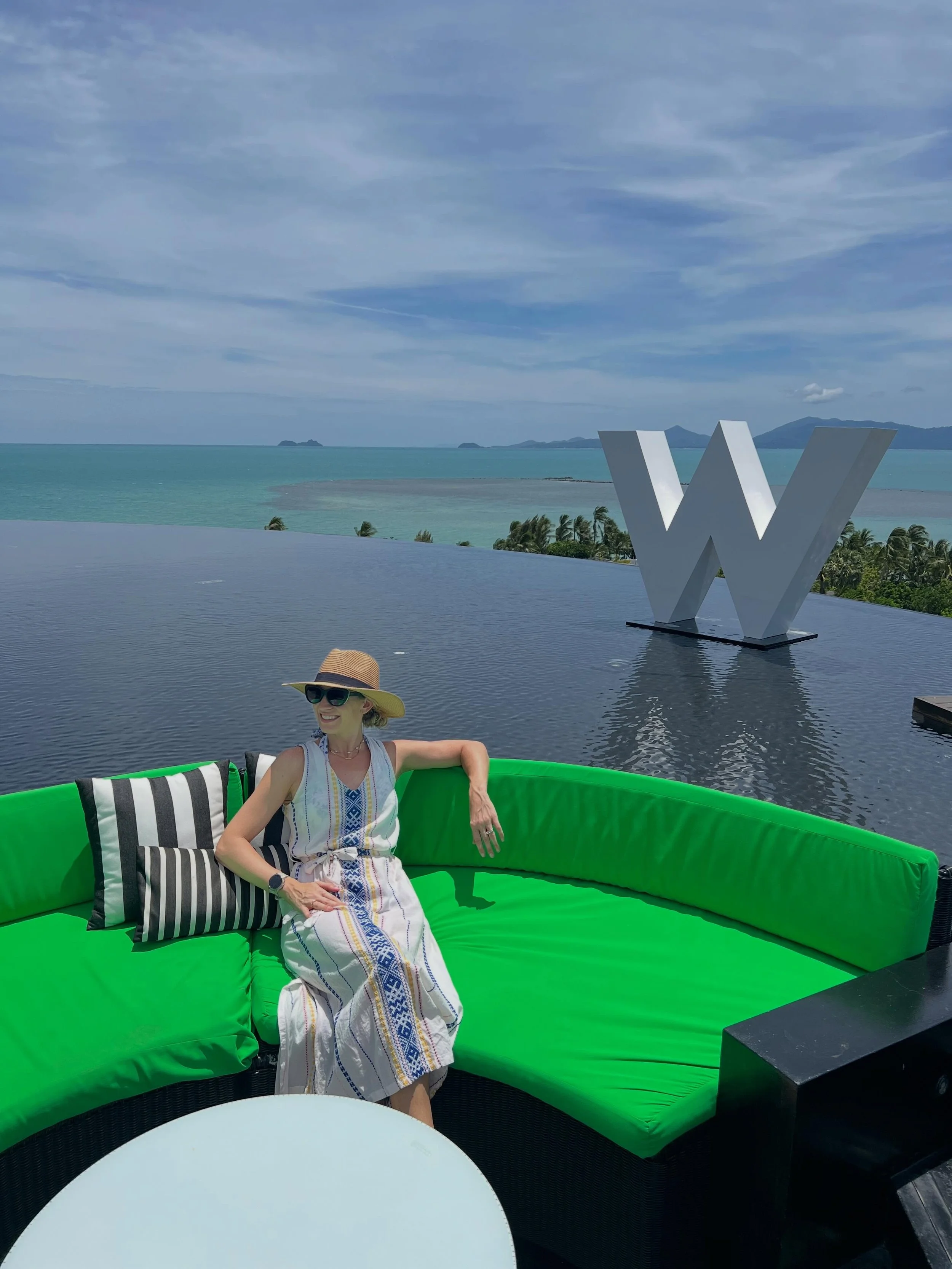 Check-in day at @wkohsamui was perfection. 

This is an all Villa resort and our 1-Bedroom, Ocean Villa is a show-stopper!  You can&rsquo;t beat the views from this place&hellip; especially when you&rsquo;re out enjoying the private pool! 😍

A trip 