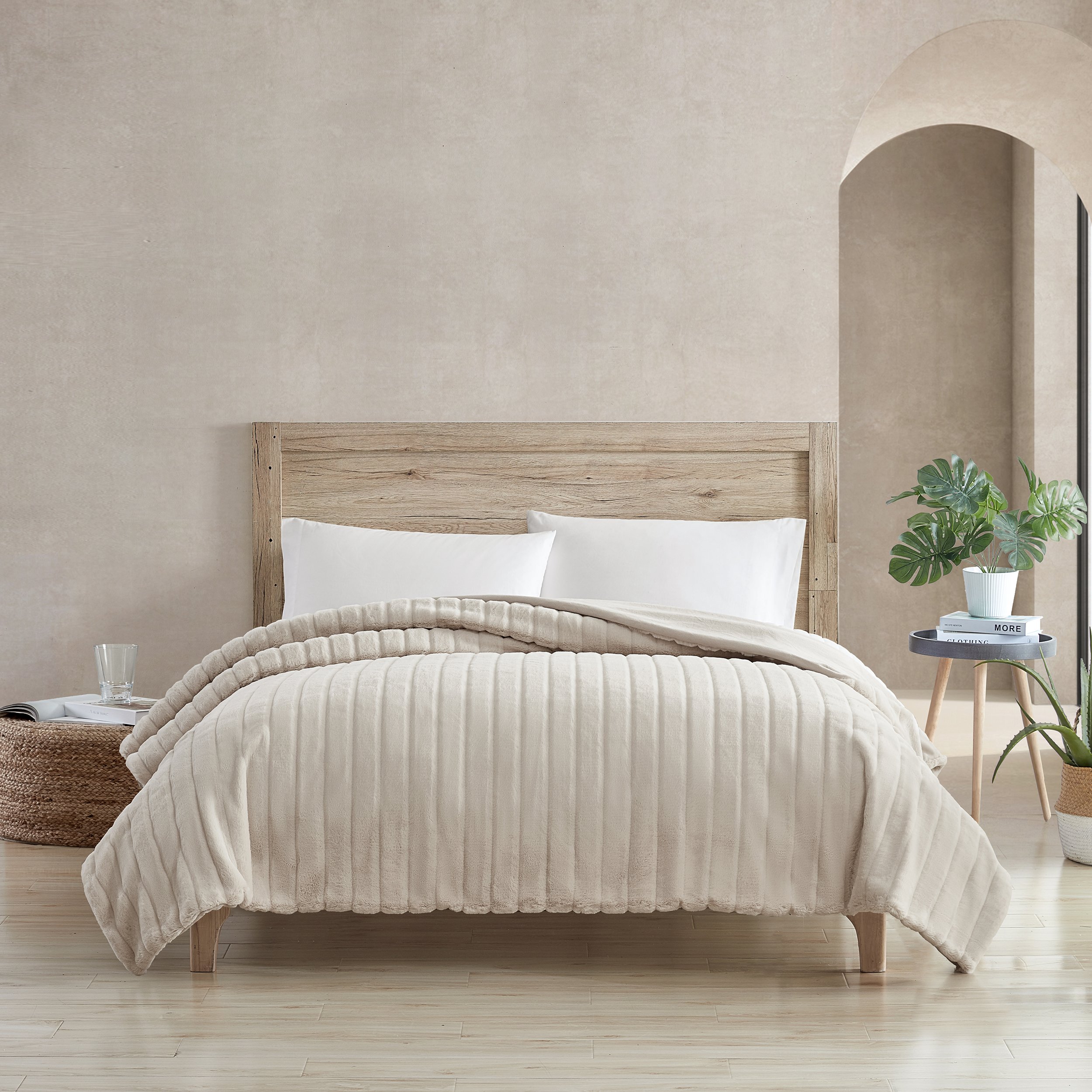 KOZE_WALMART_F'21_CASCADE_BIRCH_BLANKET_LIF_WEB SHOT2.jpg