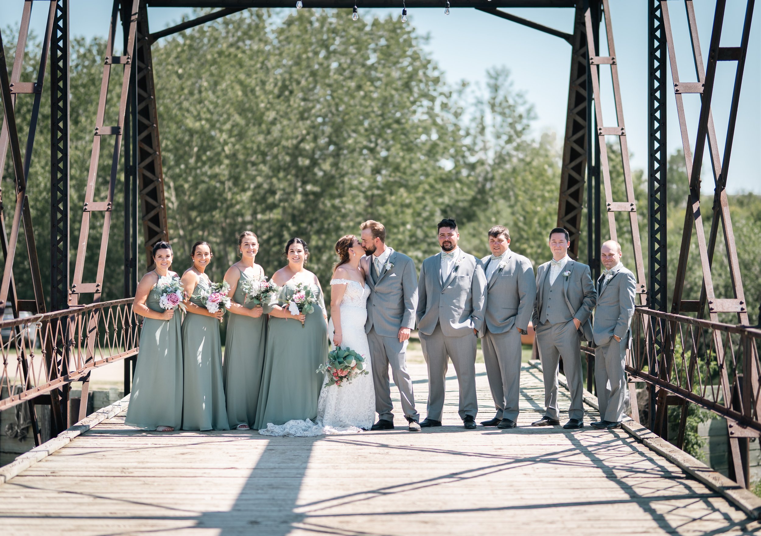SaskatoonWeddingPhotographer-266.jpg