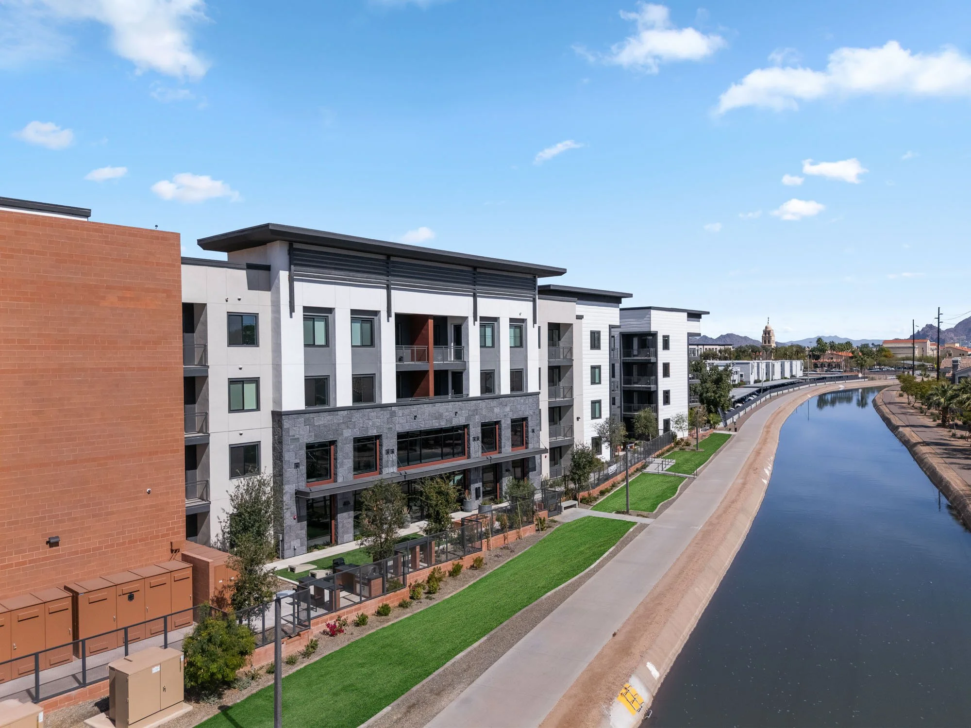 Aura Uptown - final - web size-55.jpg