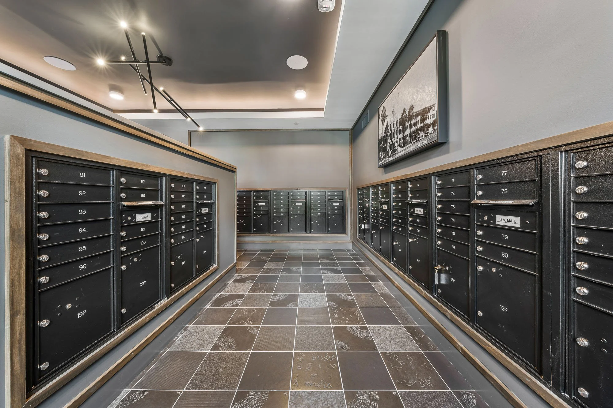 Aura Uptown - final - web size-63.jpg