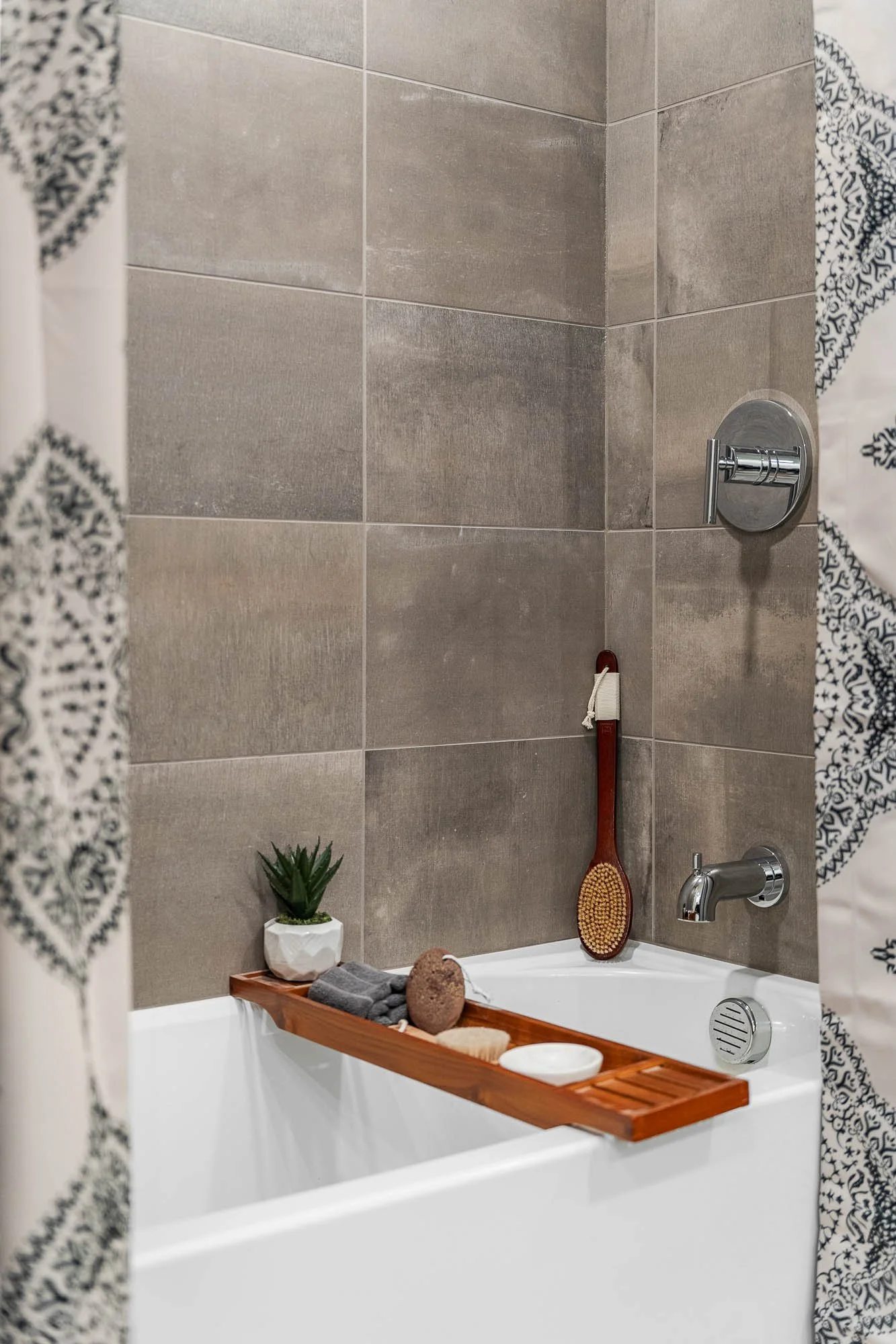 Aura Uptown - final - web size-33.jpg