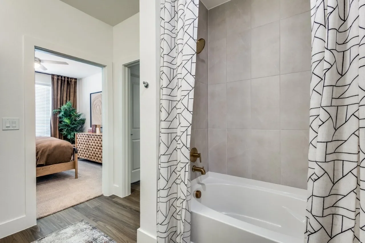 aura-bella-7051-stacy-rd-mckinney-tx-75070-garden soaking tubshigh-res-21.webp