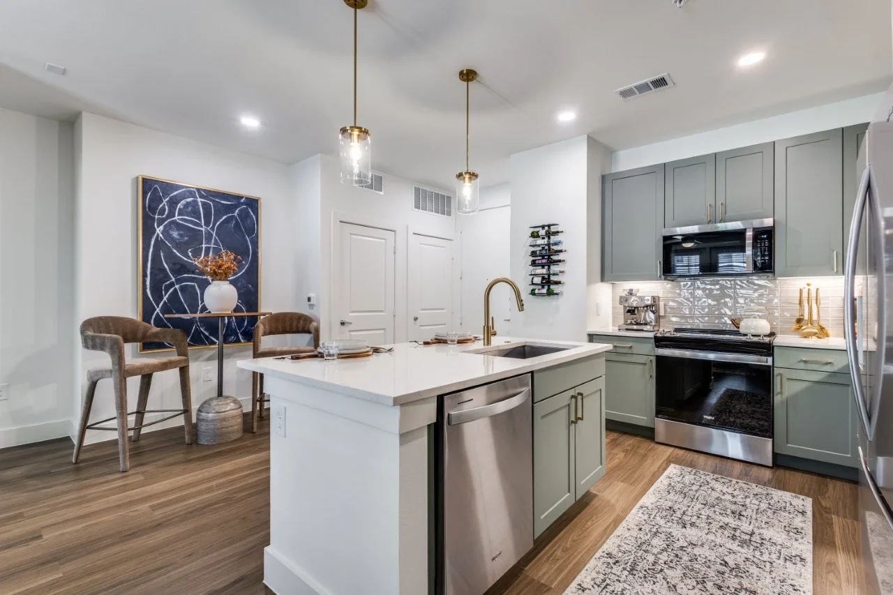 aura-bella-7051-stacy-rd-mckinney-tx-75070-gourmet prep island w pendent lighti.webp