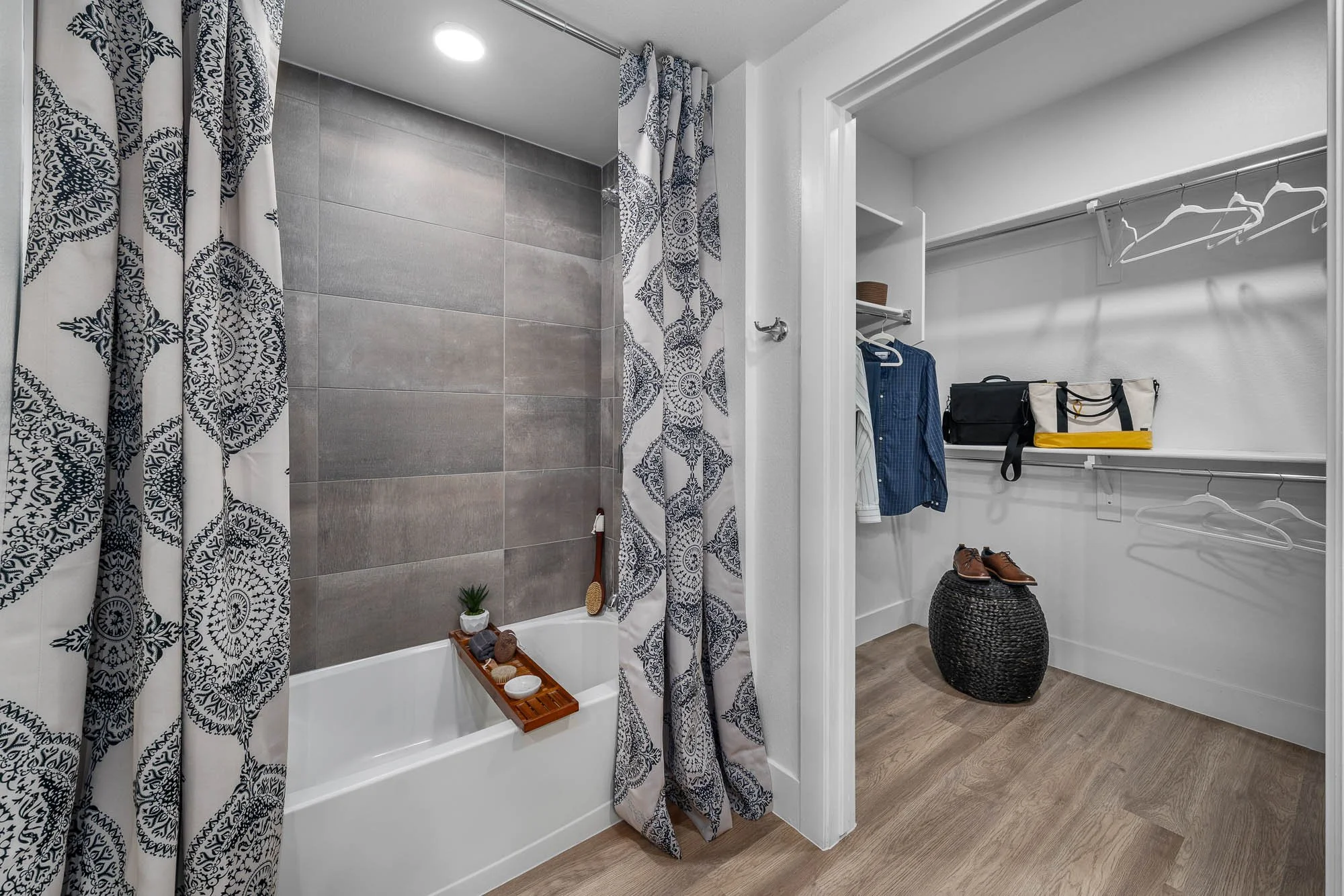 Aura Uptown - final - web size-18.jpg