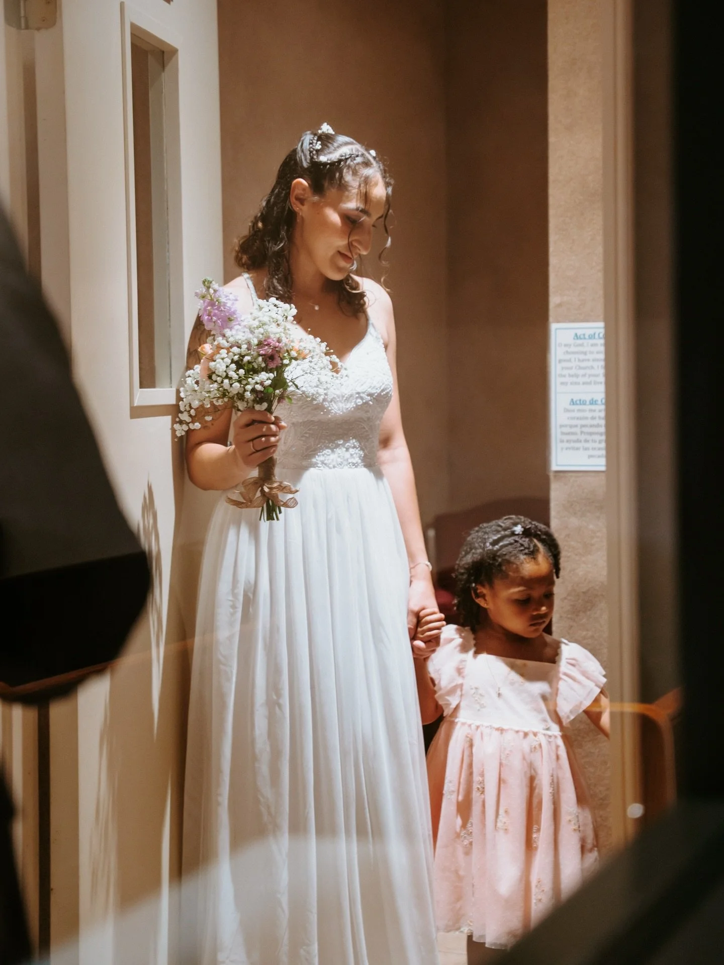 quiet moments before the sacrament

#miamiphotographer #miamiweddingphotographer #miamicatholicwedding #documentarywedding #intimateweddingphotographer