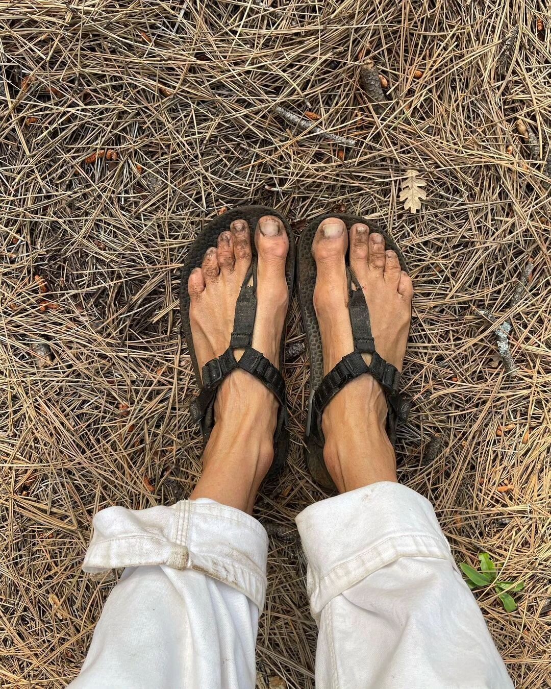 Bit of warmer weather this weekend means it's times to chuck your @bedrocksandals on and get dirty!

#bedrocksandals #bedrock #dirtbag #hiking #exploreaustralia #torquay #geelong #melbourne #dirtbaglife #madeinusa