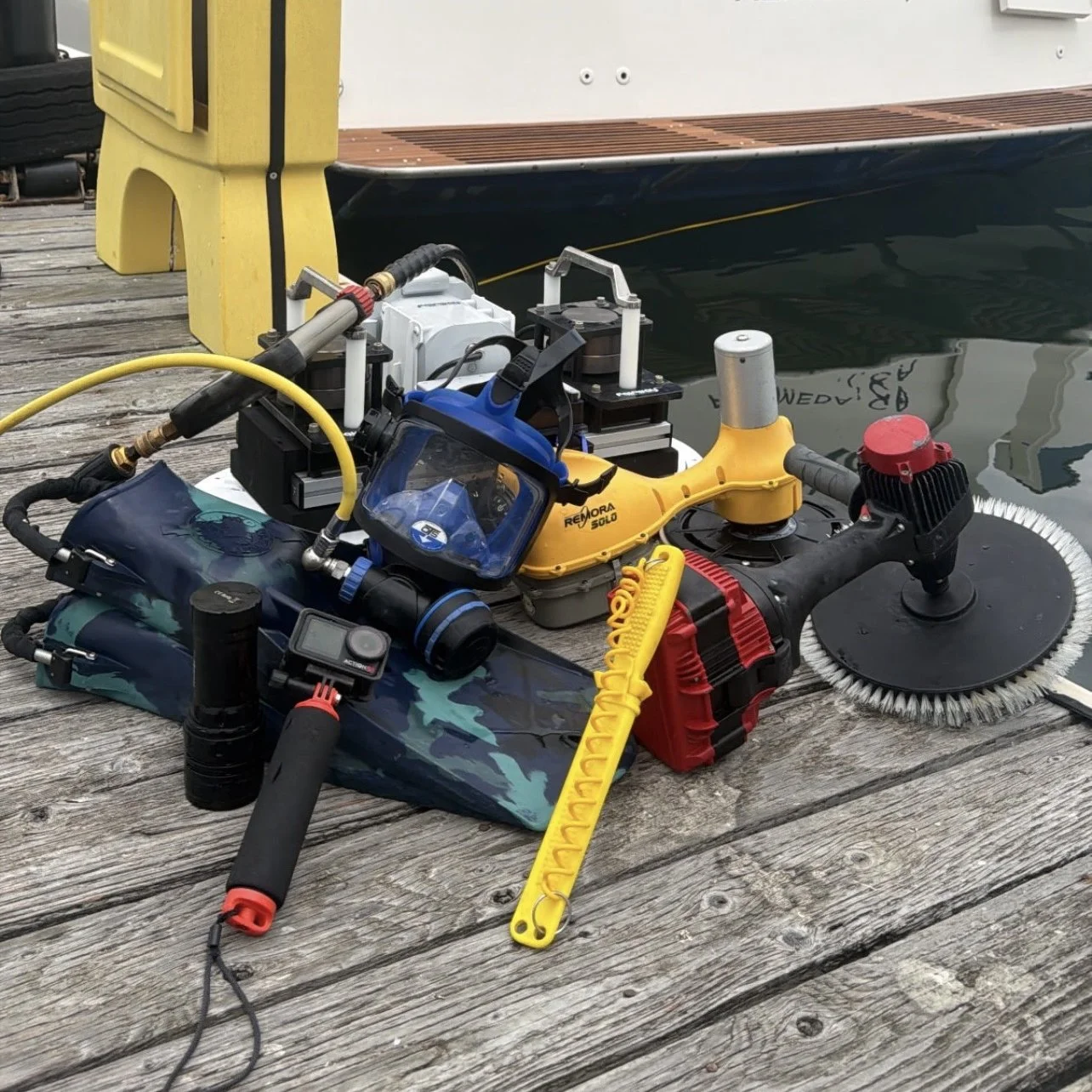 Underwater boat hull diving with top equipment Nemo, Remora. San Francisco Bay Area: Alameda, Ballena Bay, Oakland, San Francisco, Sausalito, Treasure Island, Berkeley, Emeryville - Raphael Garios (Poseidon Boat Services)