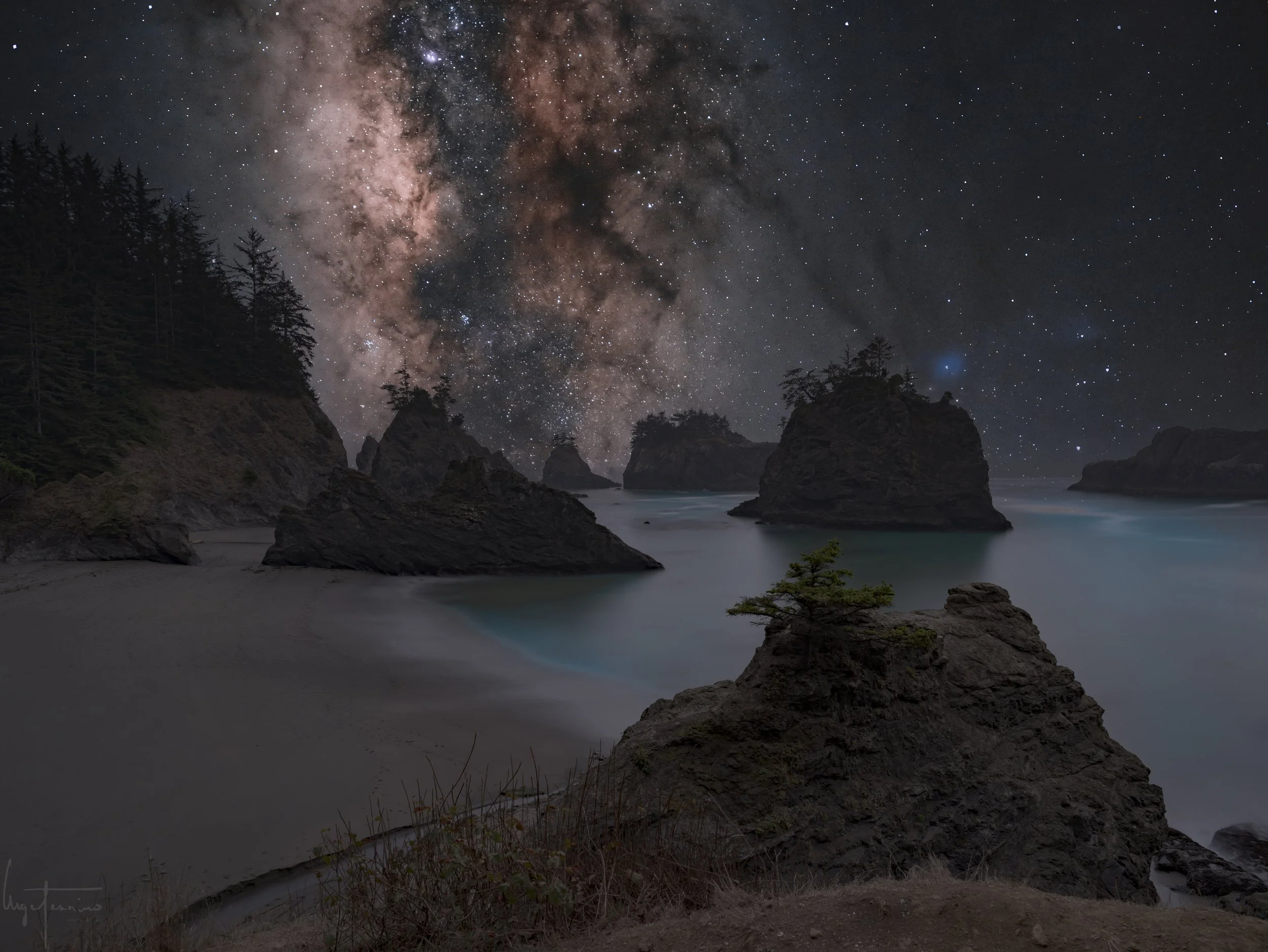 Fotografía nocturna de cielo estrellado para diseño de interiores mindfulness, impresión en gran formato.