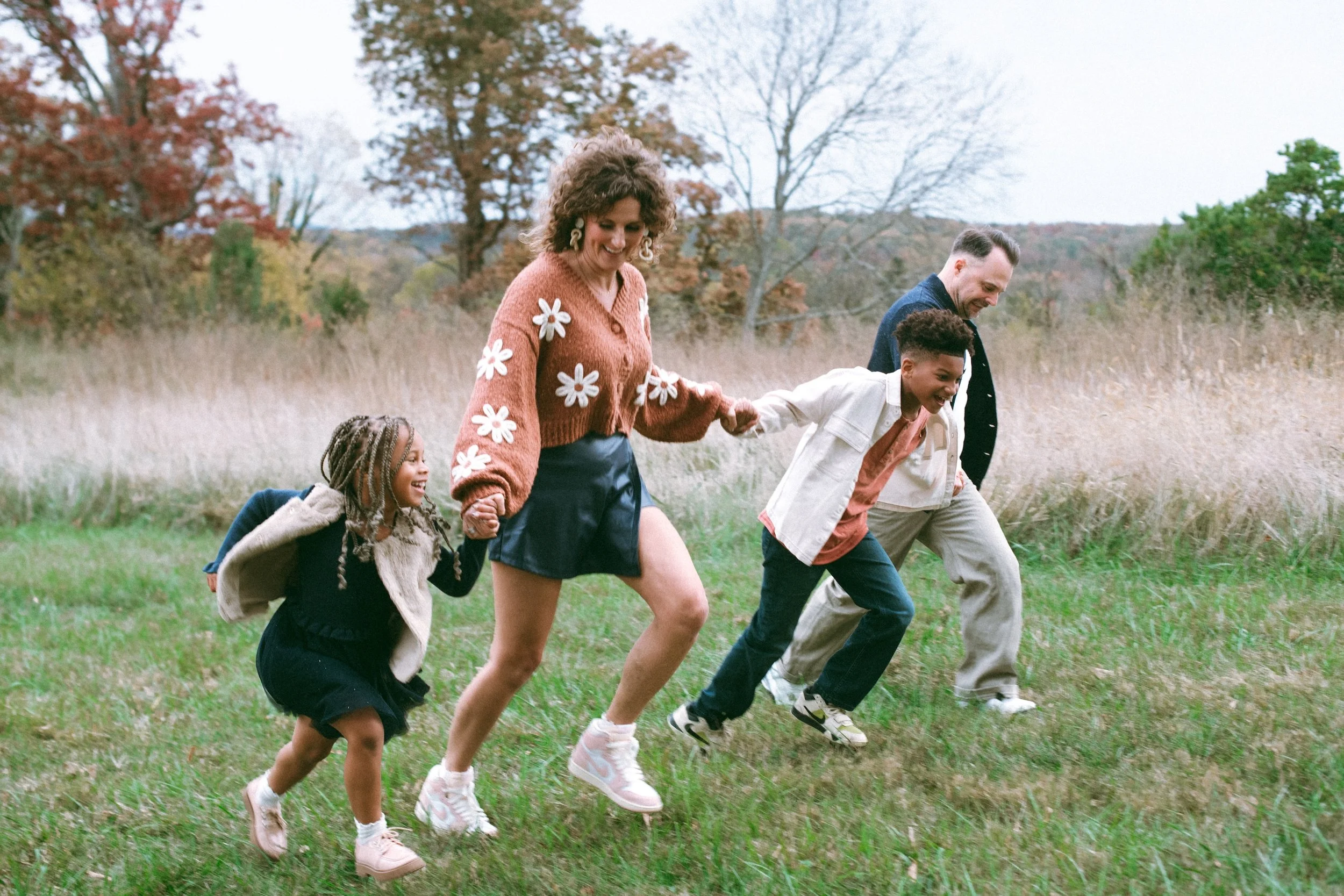 McGowanFamily_Oct2025_MeganSchmitzPhoto-127 copy.jpg