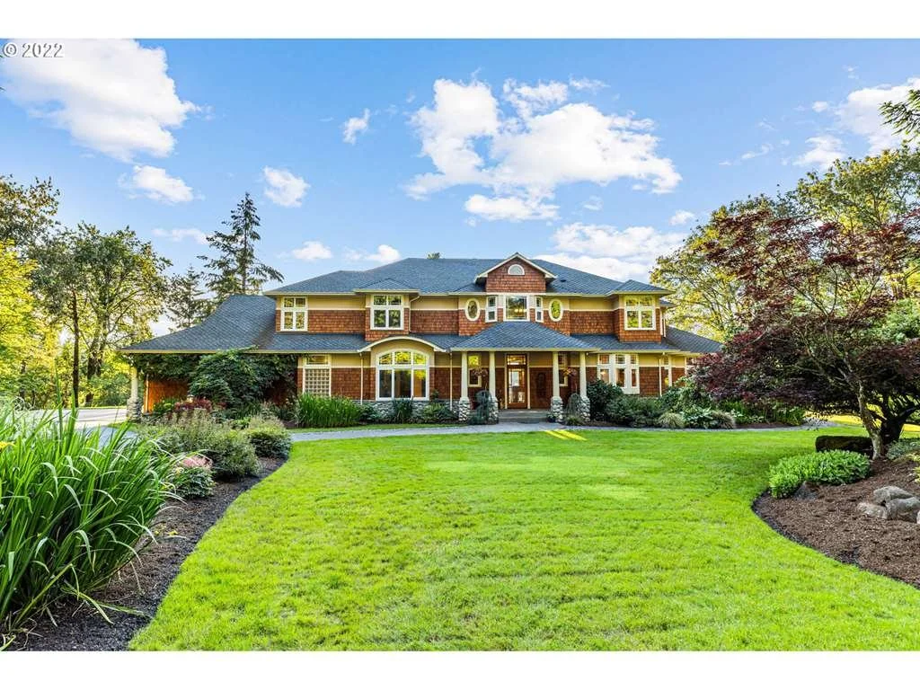 Reyes Real Estate LLC