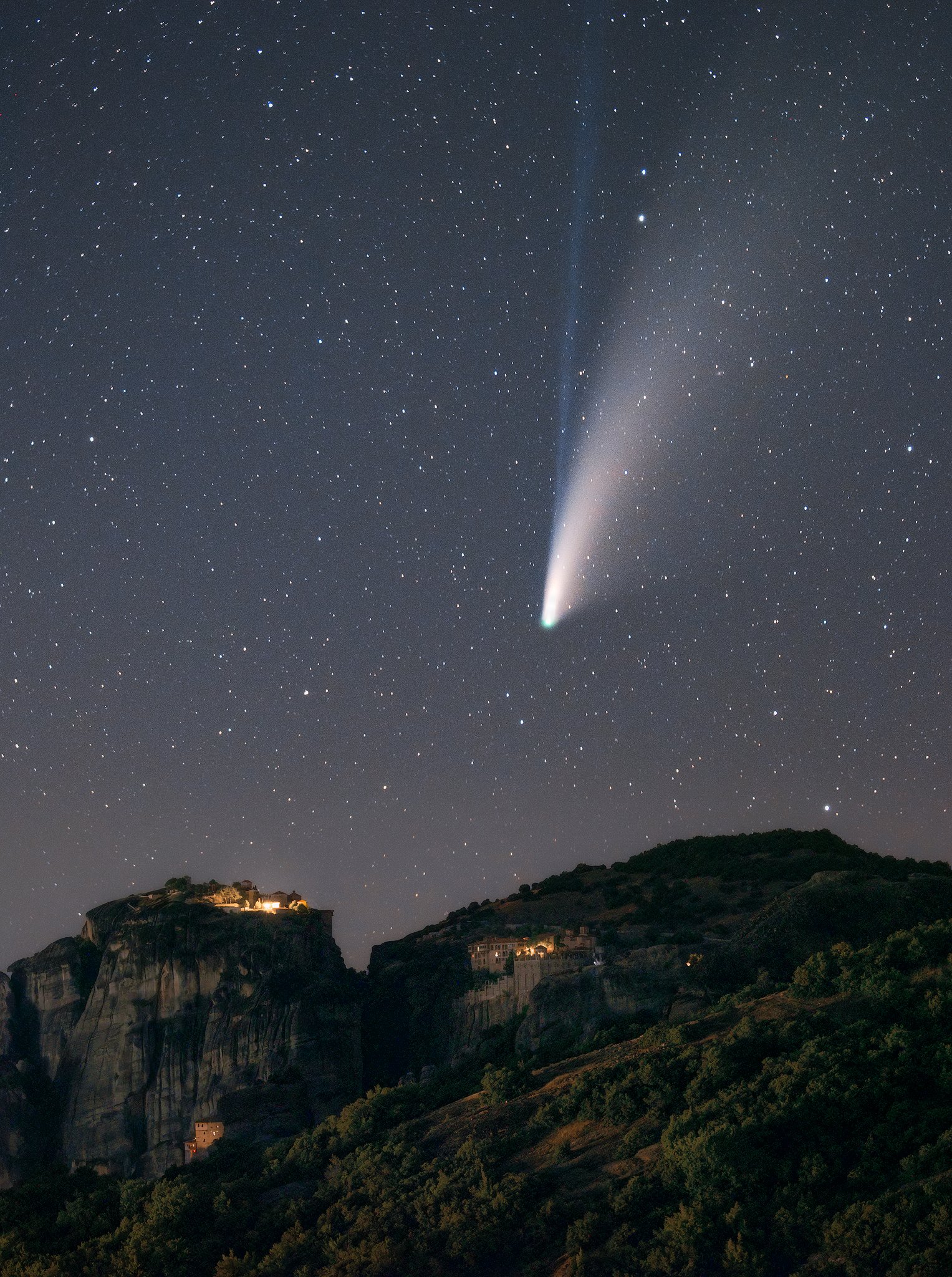 comet-400mm-closeup.jpeg