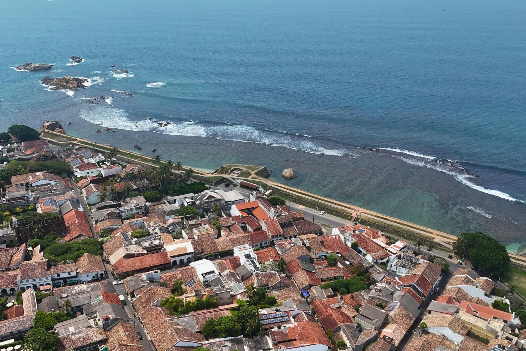 A quintessential Galle Fort villa for sale on prime Pedlar Street (Copy)