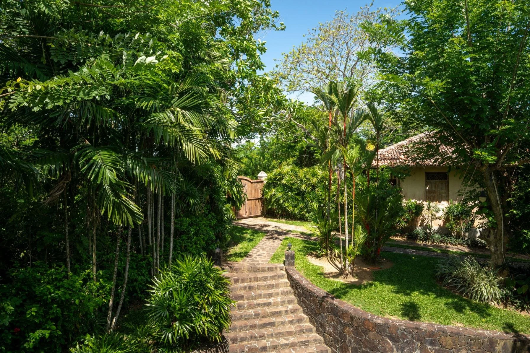 Lakefront villa for sale | Koggala | Sri Lanka | (231) 24.jpg