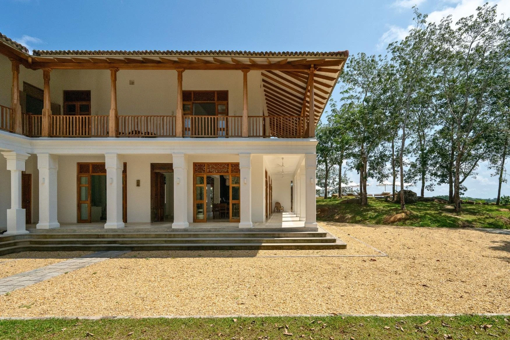 Hilltop villa and estate for sale | Bentota | Sri Lanka | (255) 21